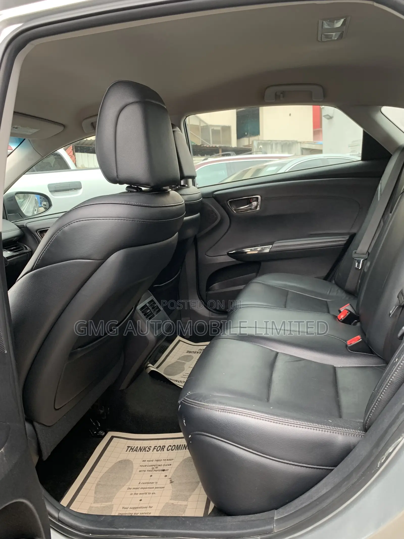 Toyota Avalon XLE Sedan FWD (3.5L 6cyl 6A) 2017 Silver