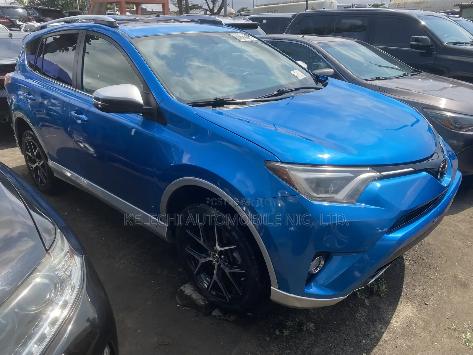 Toyota RAV4 SE AWD (2.5L 4cyl 6A) 2017 Blue