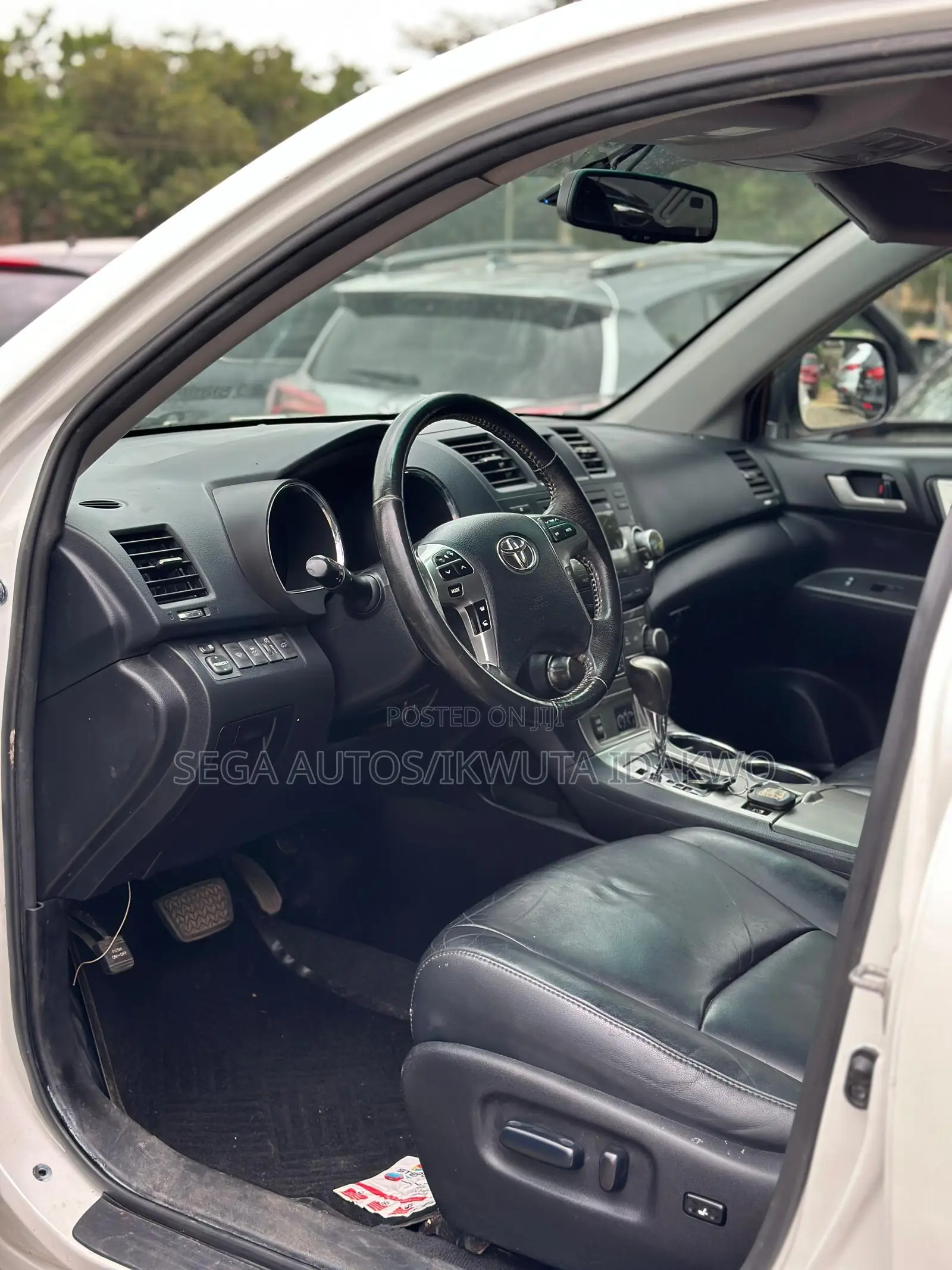Toyota Highlander Plus 3.5L 4WD 2013 White