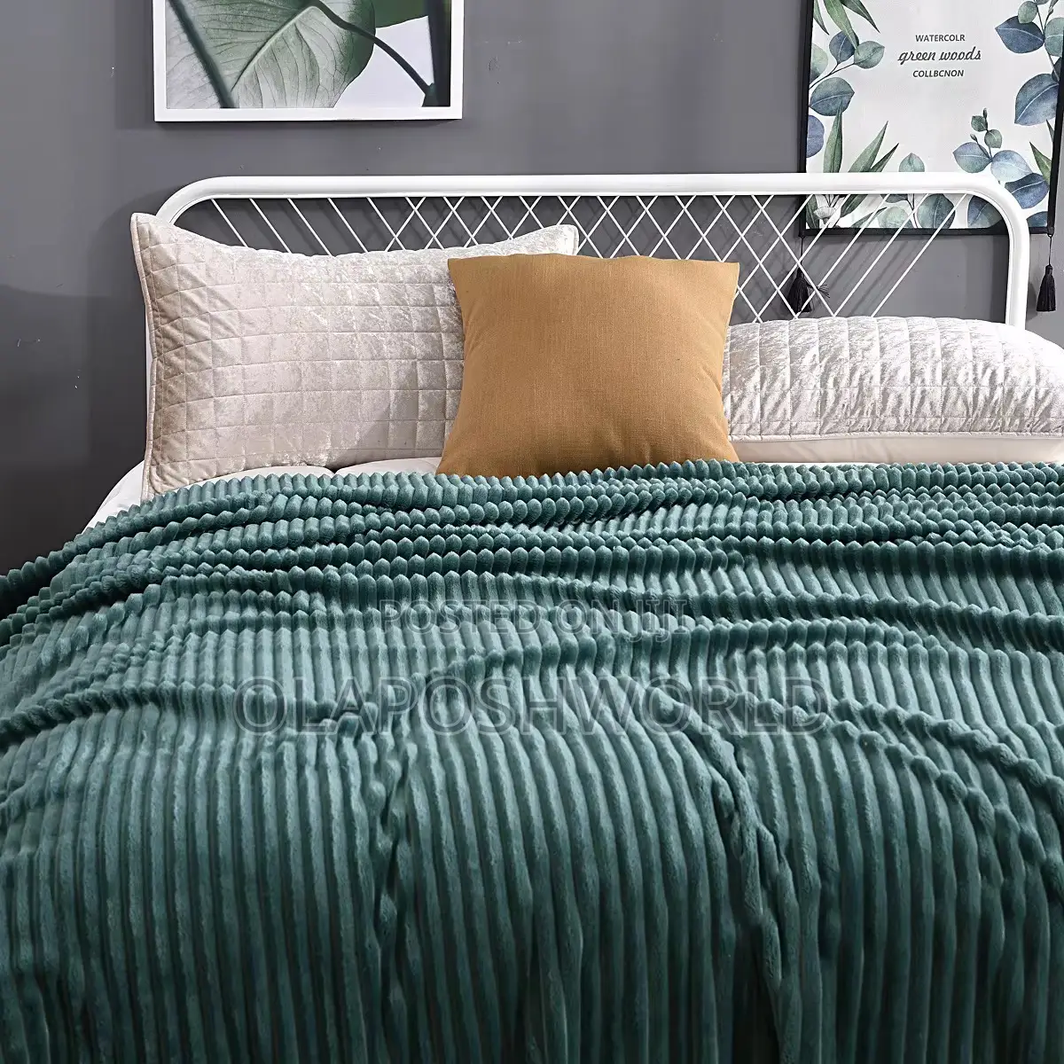 Silent Green Velvet Nest Sofa Blanket
