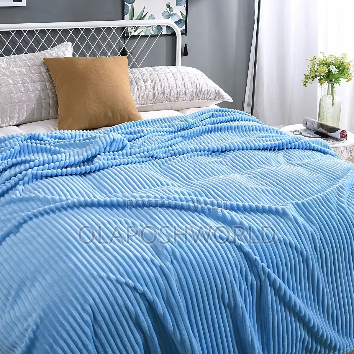 Sky Blue Velvet Nest Sofa Blanket