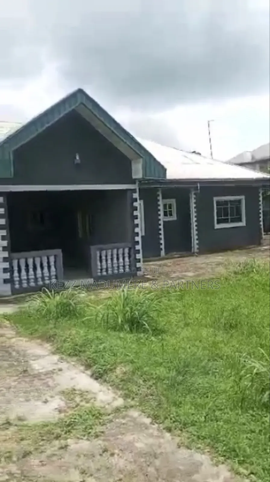 5bdrm Bungalow in Mbodo, Aluu , Port for sale