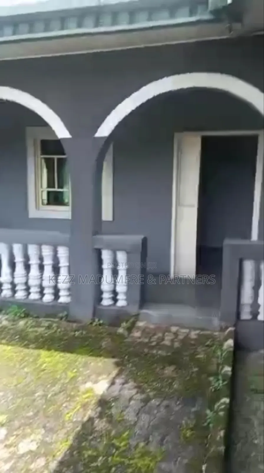 5bdrm Bungalow in Mbodo, Aluu , Port for sale