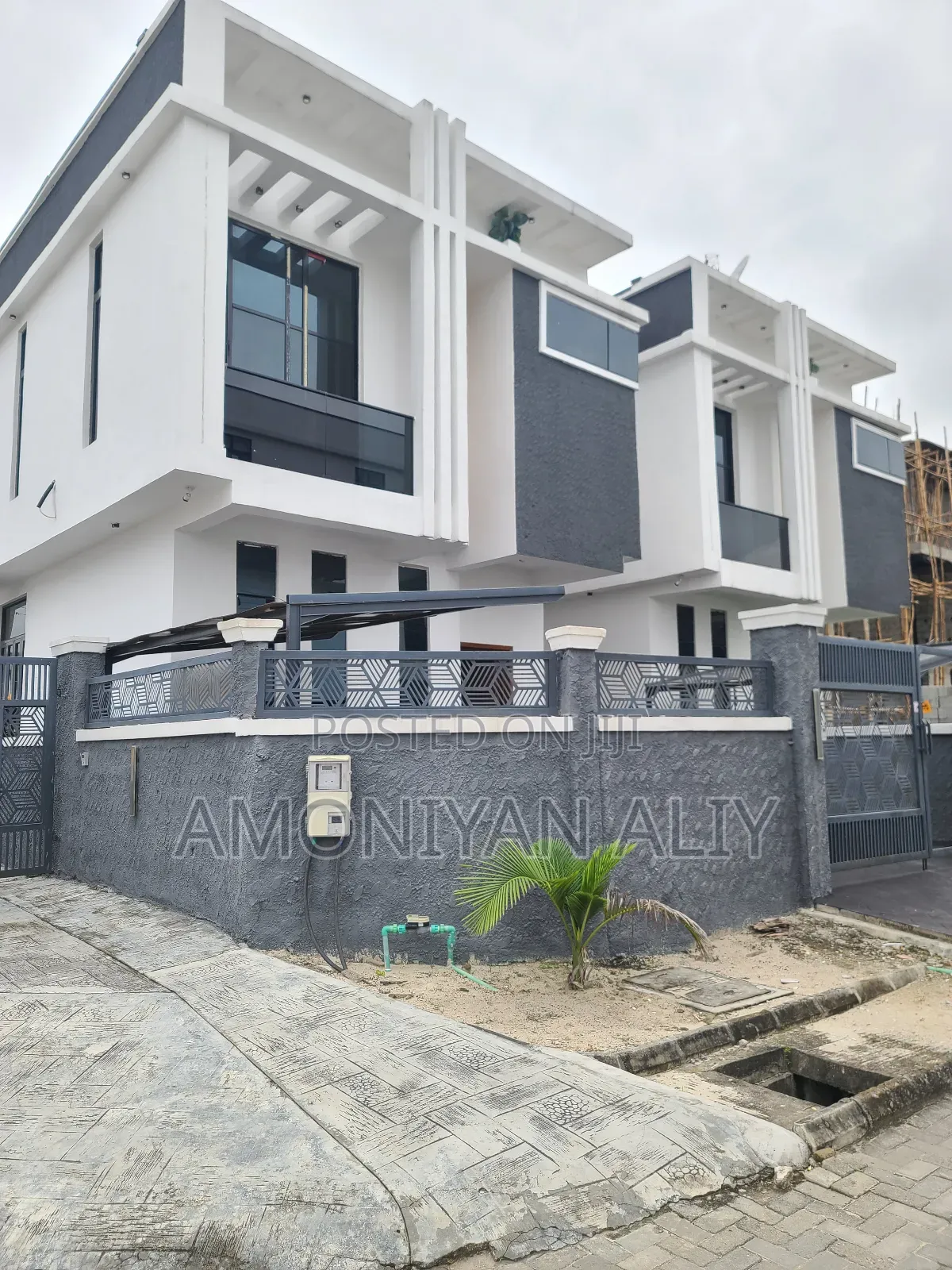 4bdrm Duplex in Hrc Estate, Lekki for sale