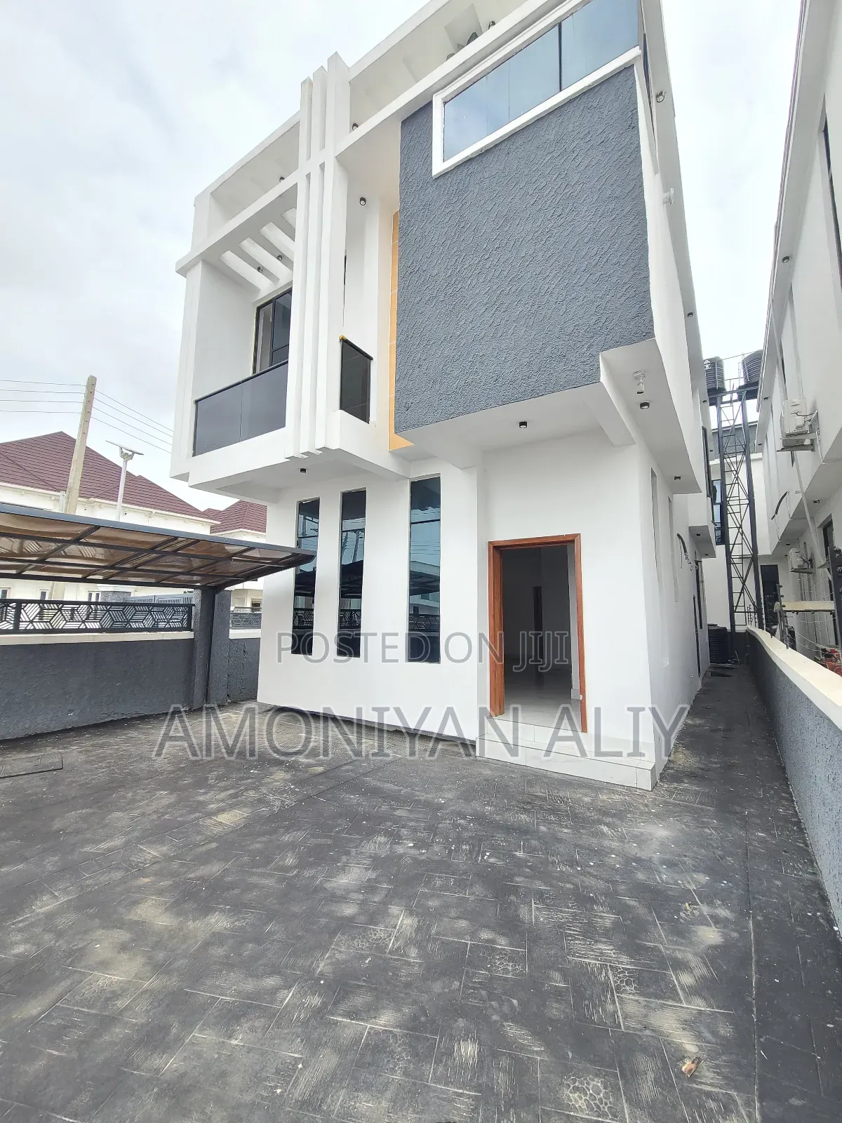 4bdrm Duplex in Hrc Estate, Lekki for sale