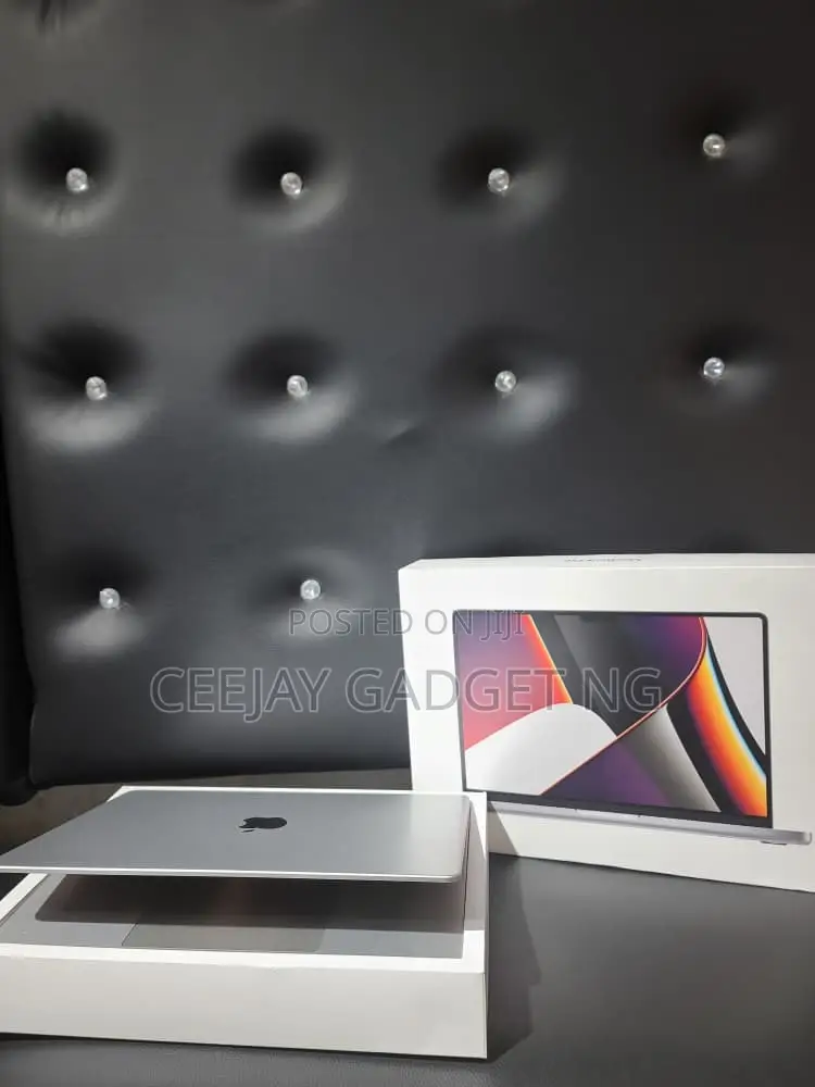 Laptop Apple MacBook Pro 2021 M1 16GB Apple M1 Pro SSD 512GB