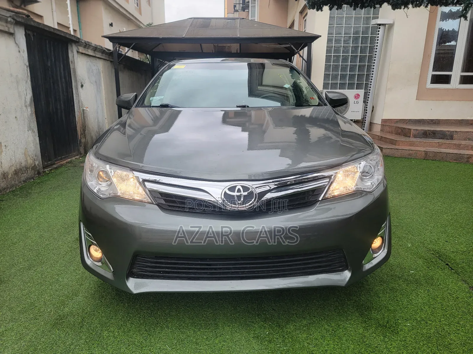 Toyota Camry LE 4dr Sedan (2.5L 4cyl 6A) 2013 Gray