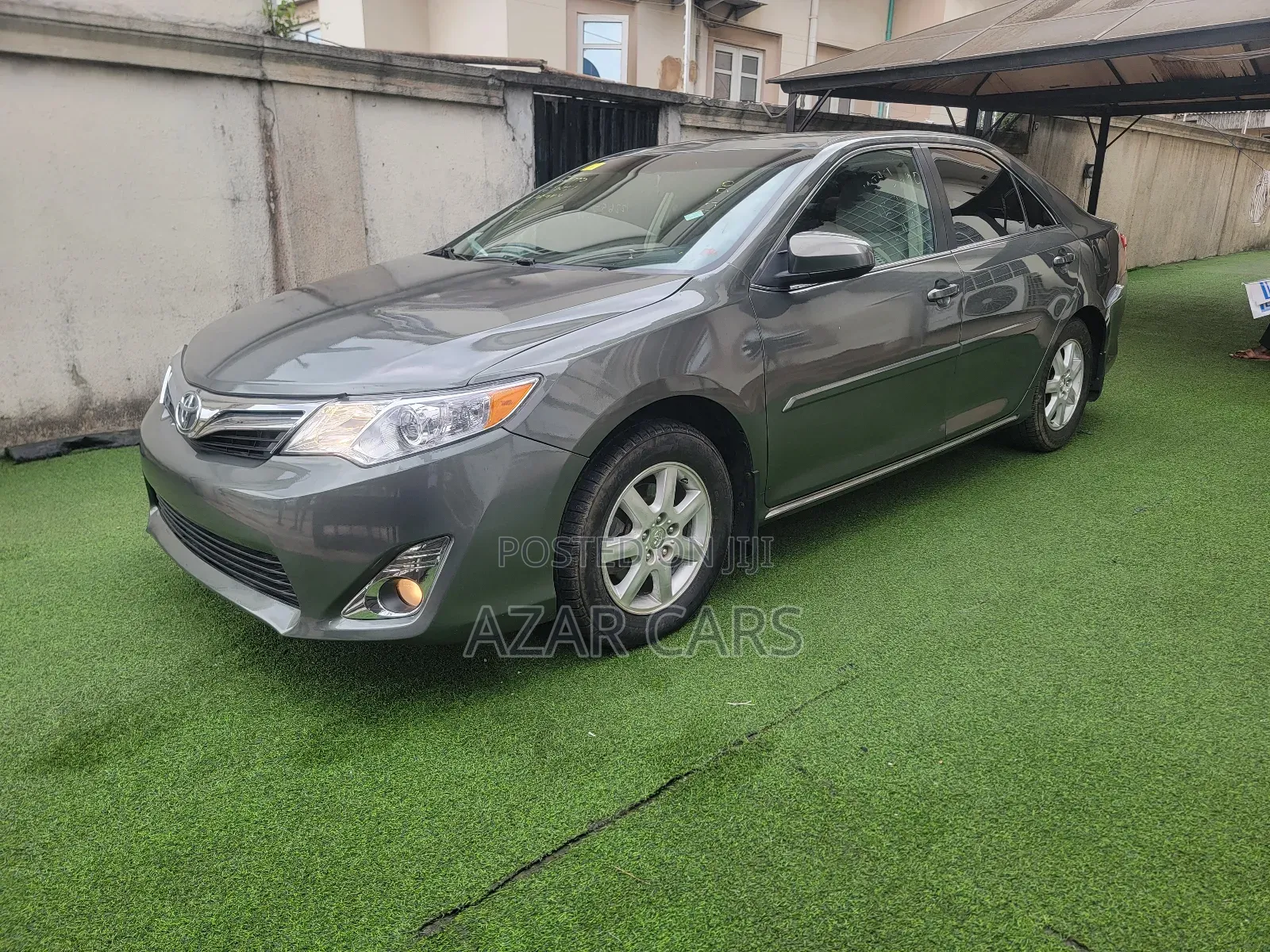 Toyota Camry LE 4dr Sedan (2.5L 4cyl 6A) 2013 Gray