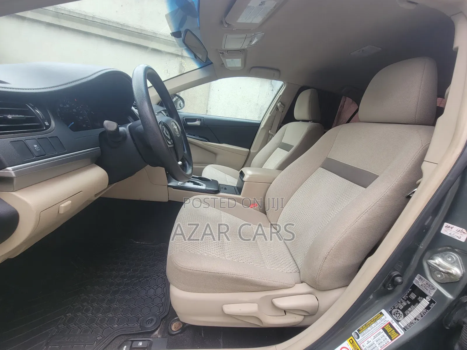 Toyota Camry LE 4dr Sedan (2.5L 4cyl 6A) 2013 Gray