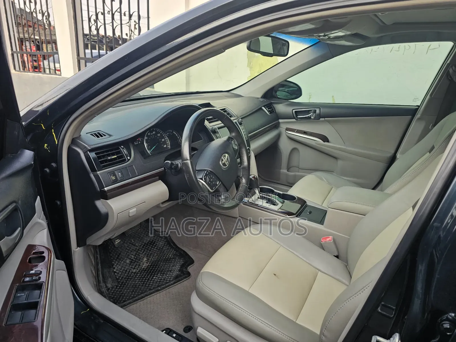 Toyota Camry XLE V6 4dr Sedan (3.5L 6cyl 6A) 2013 Black
