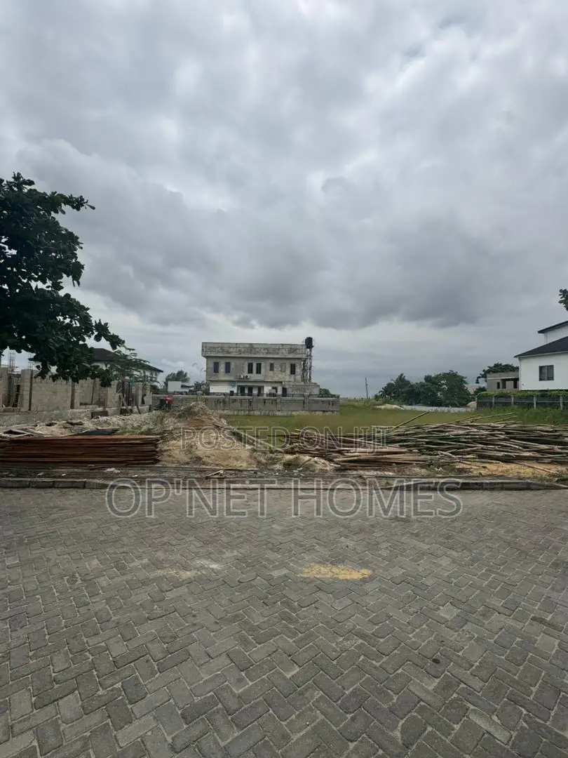 492sqm of Dry Land, Sand Filled Serviced Plot.