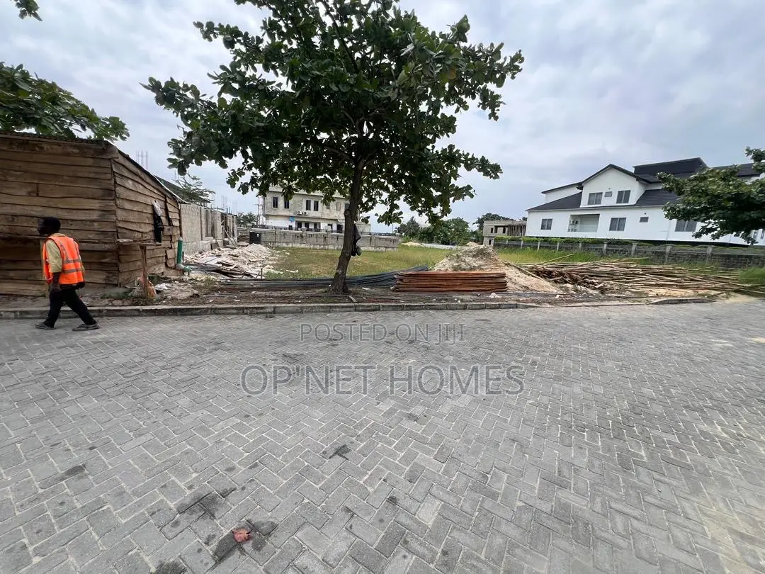 492sqm of Dry Land, Sand Filled Serviced Plot.