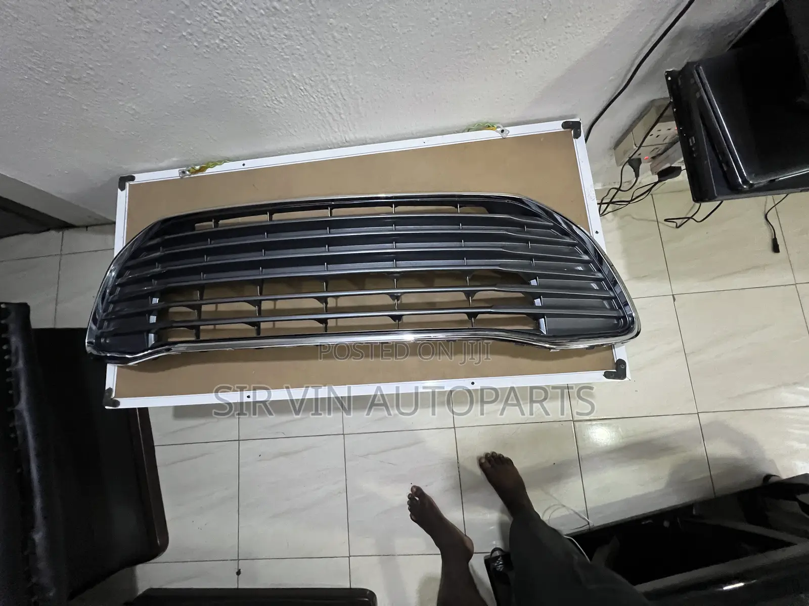 Toyota Avalon 2018 Down Grill
