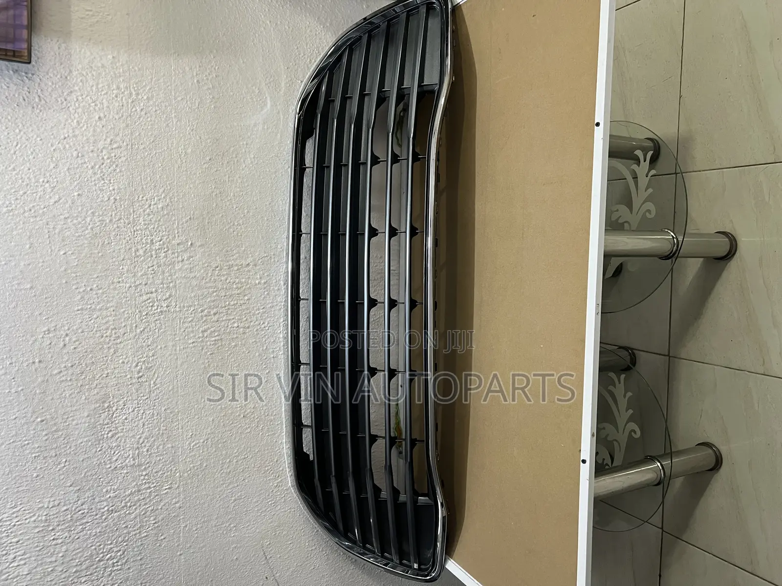 Toyota Avalon 2018 Down Grill