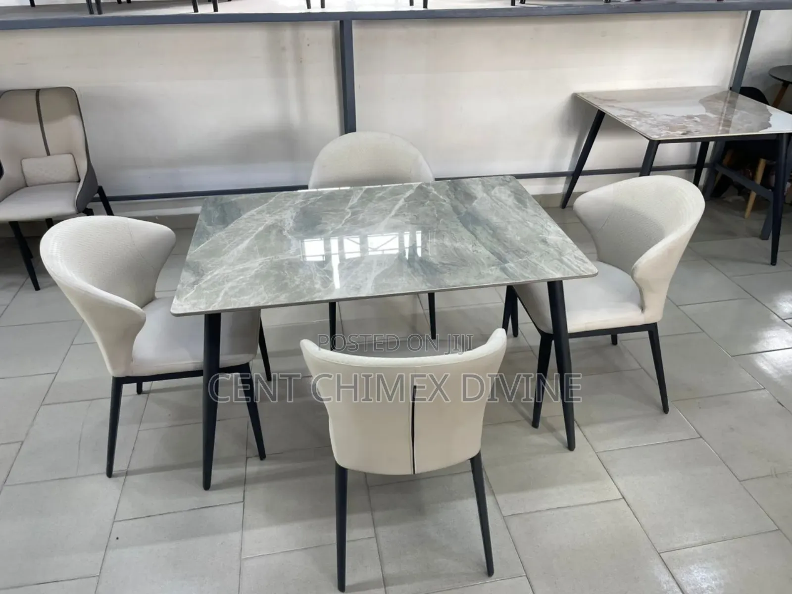 Comfortable 4 Seater Dining