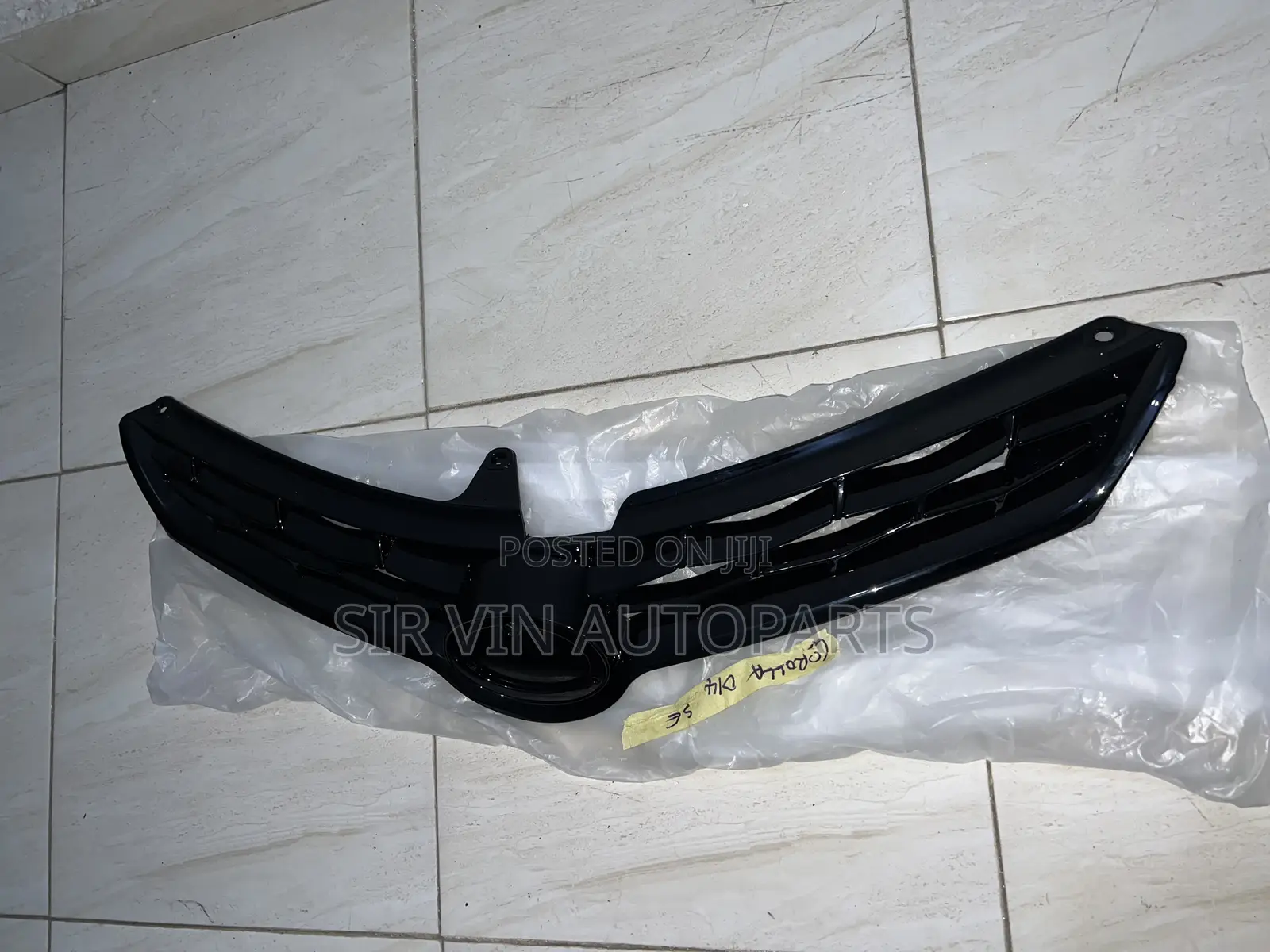 Toyota Corolla 2014 Front Grill (Se)