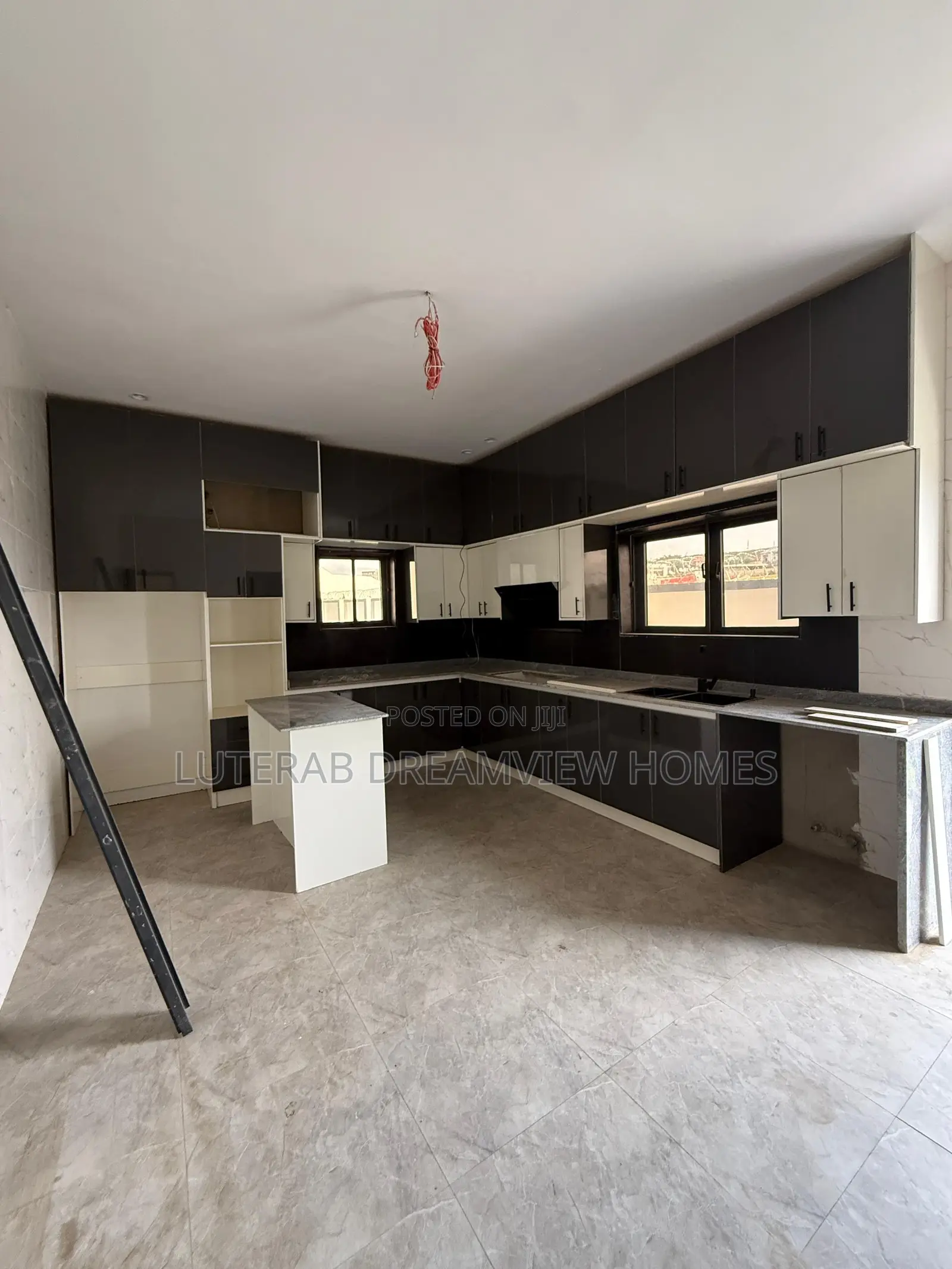 5bdrm Duplex in Guzape for sale