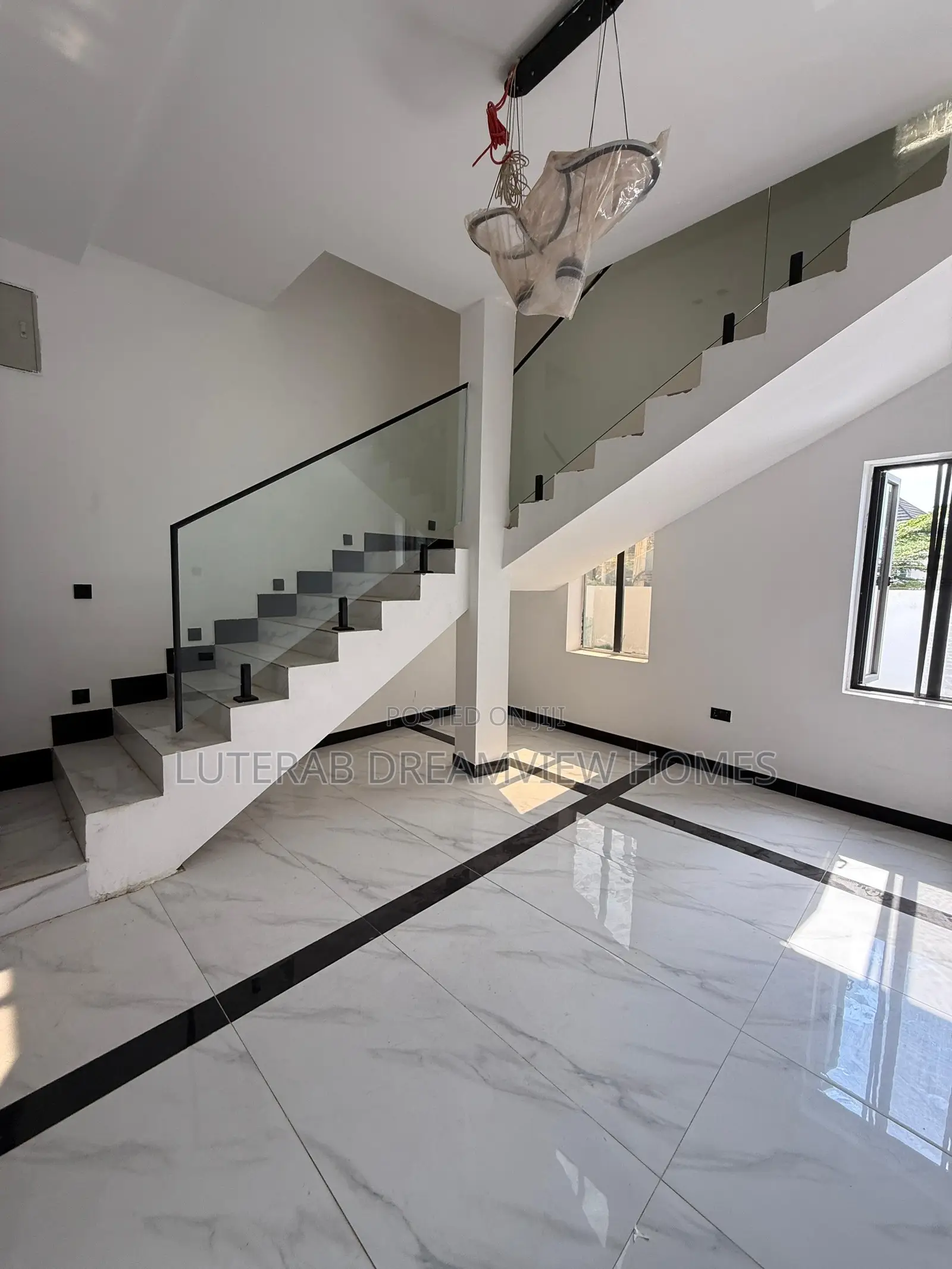5bdrm Duplex in Guzape for sale