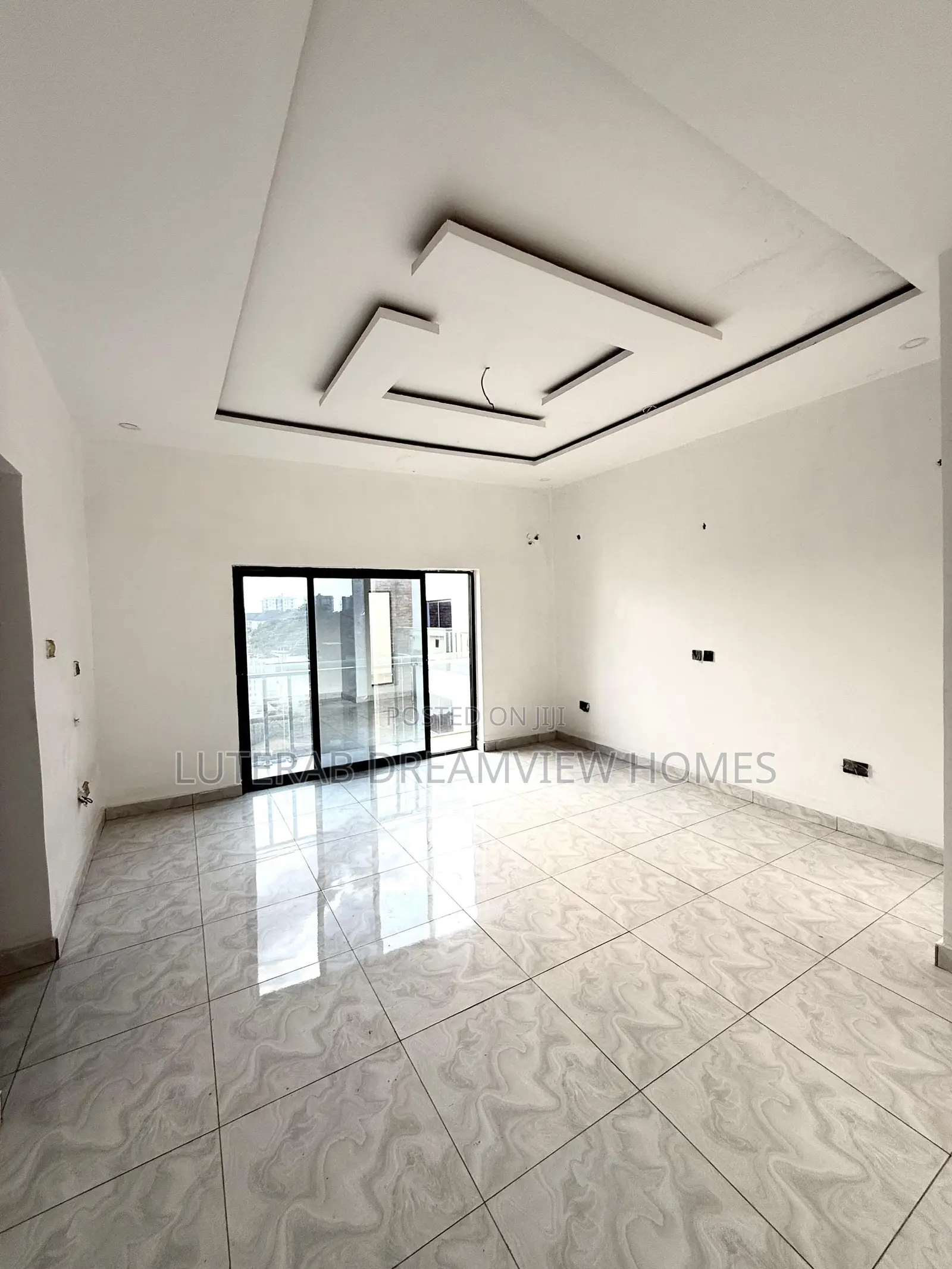 4bdrm Townhouse/Terrace in Mabushi for sale