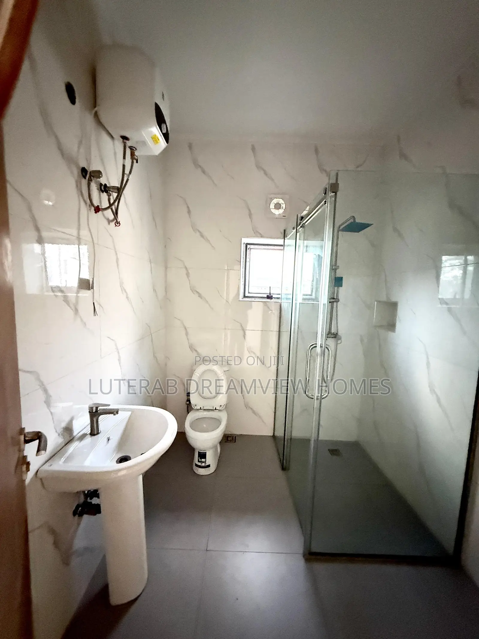 4bdrm Townhouse/Terrace in Mabushi for sale