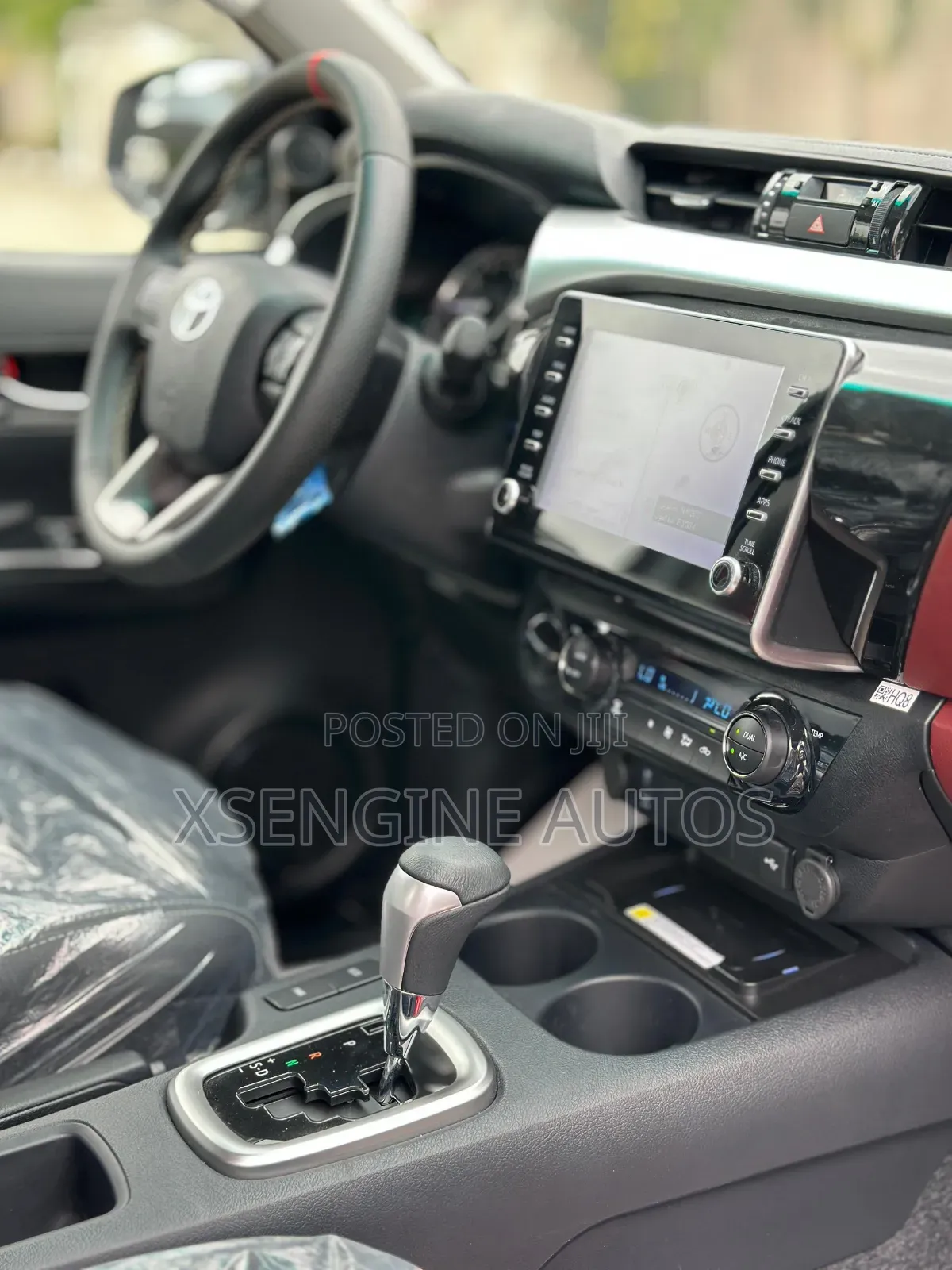 New Toyota Hilux 2025 White