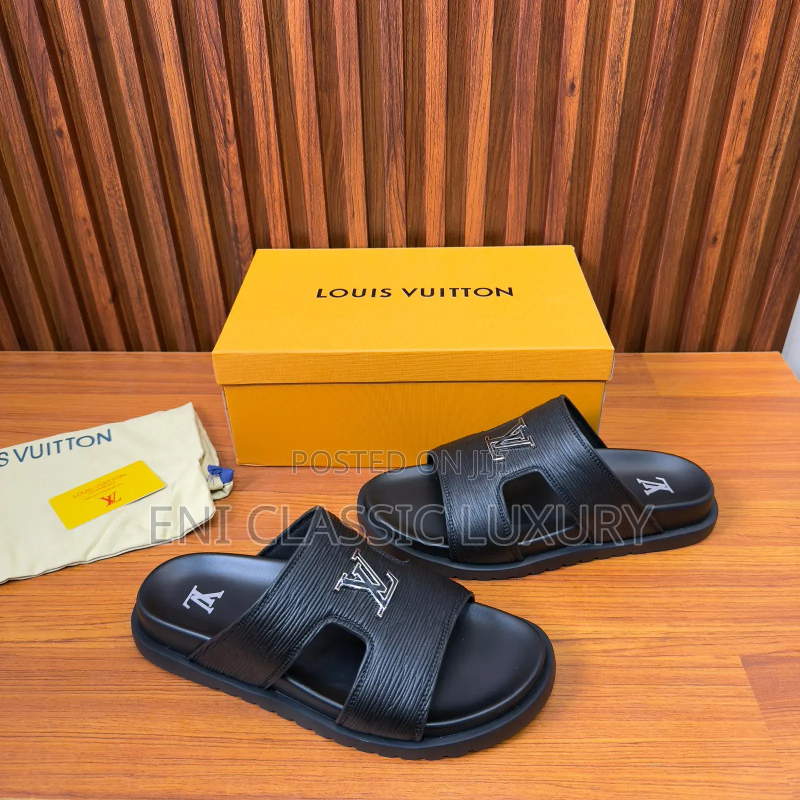Pure Quality Luxury Designer Men's Slippers Louis Vuitton Well Branded