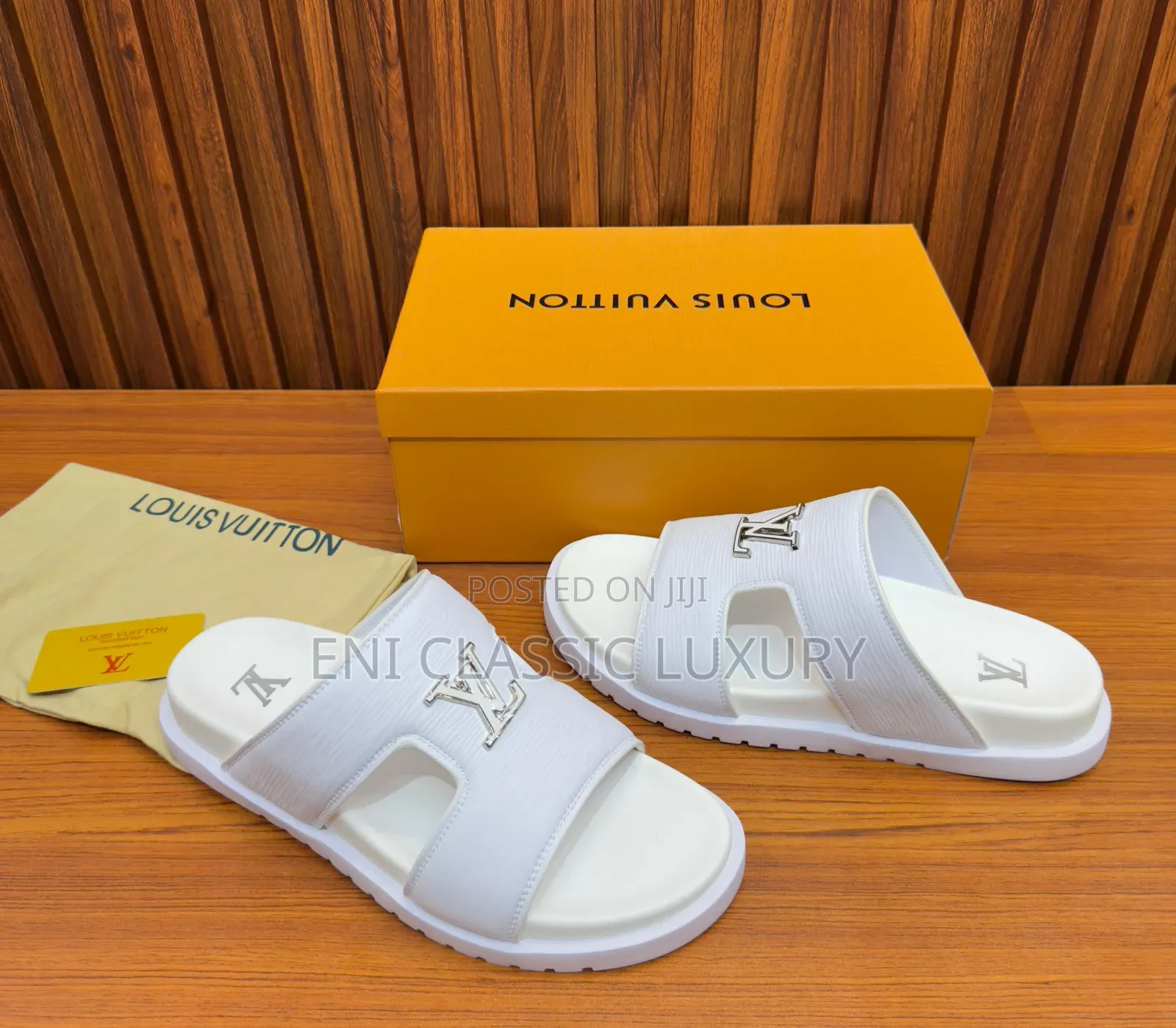 Pure Quality Luxury Designer Men's Slippers Louis Vuitton Well Branded