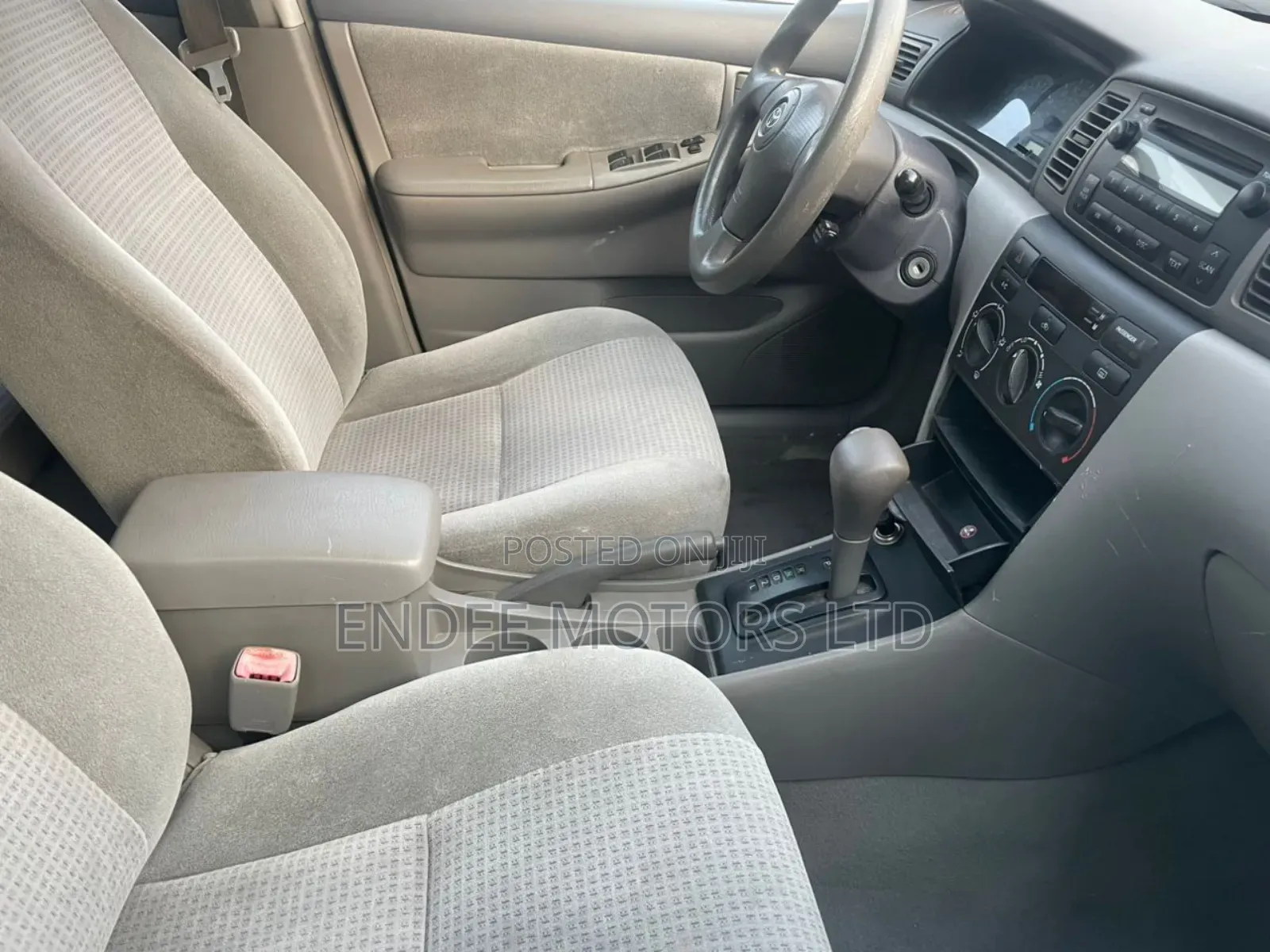 Toyota Corolla LE 2005 Silver
