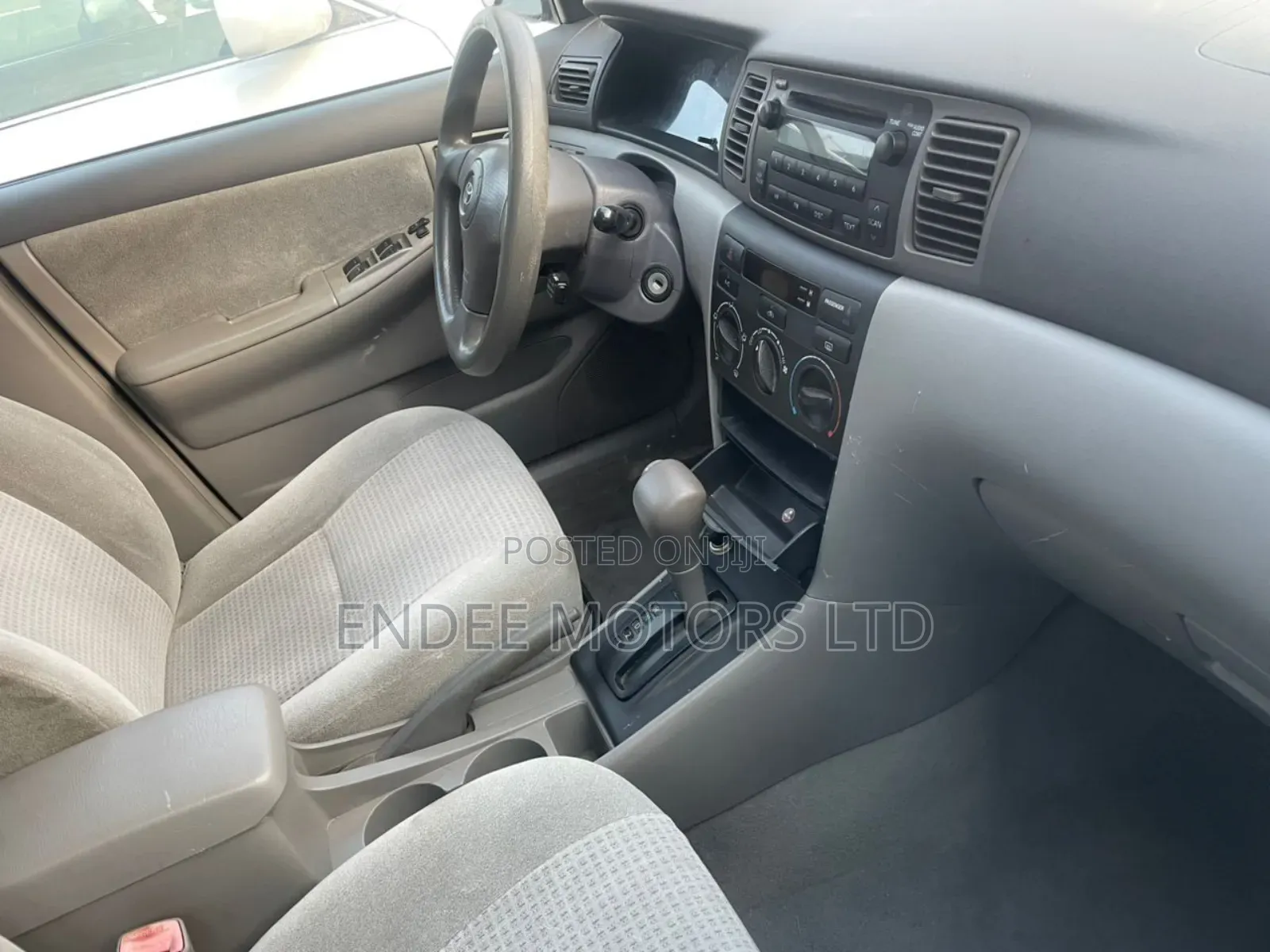 Toyota Corolla LE 2005 Silver