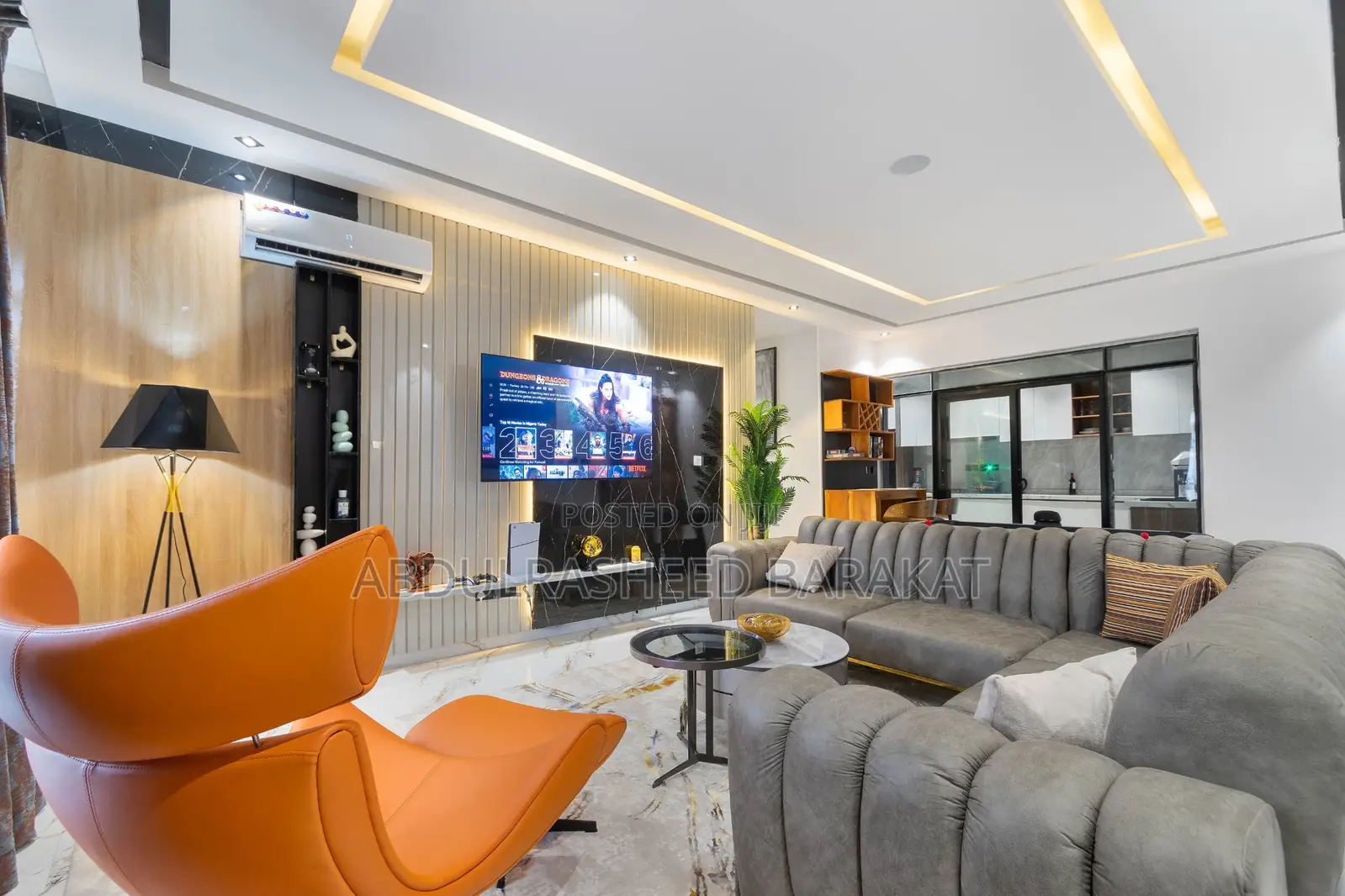 2 Bedroom Apartment With Pool, Gym, Elevator, Air Hockey and Ps5