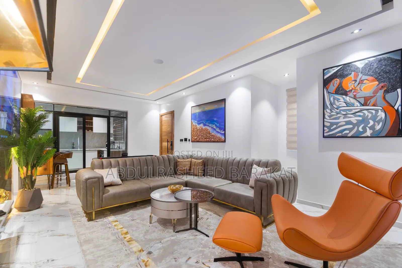 2 Bedroom Apartment With Pool, Gym, Elevator, Air Hockey and Ps5