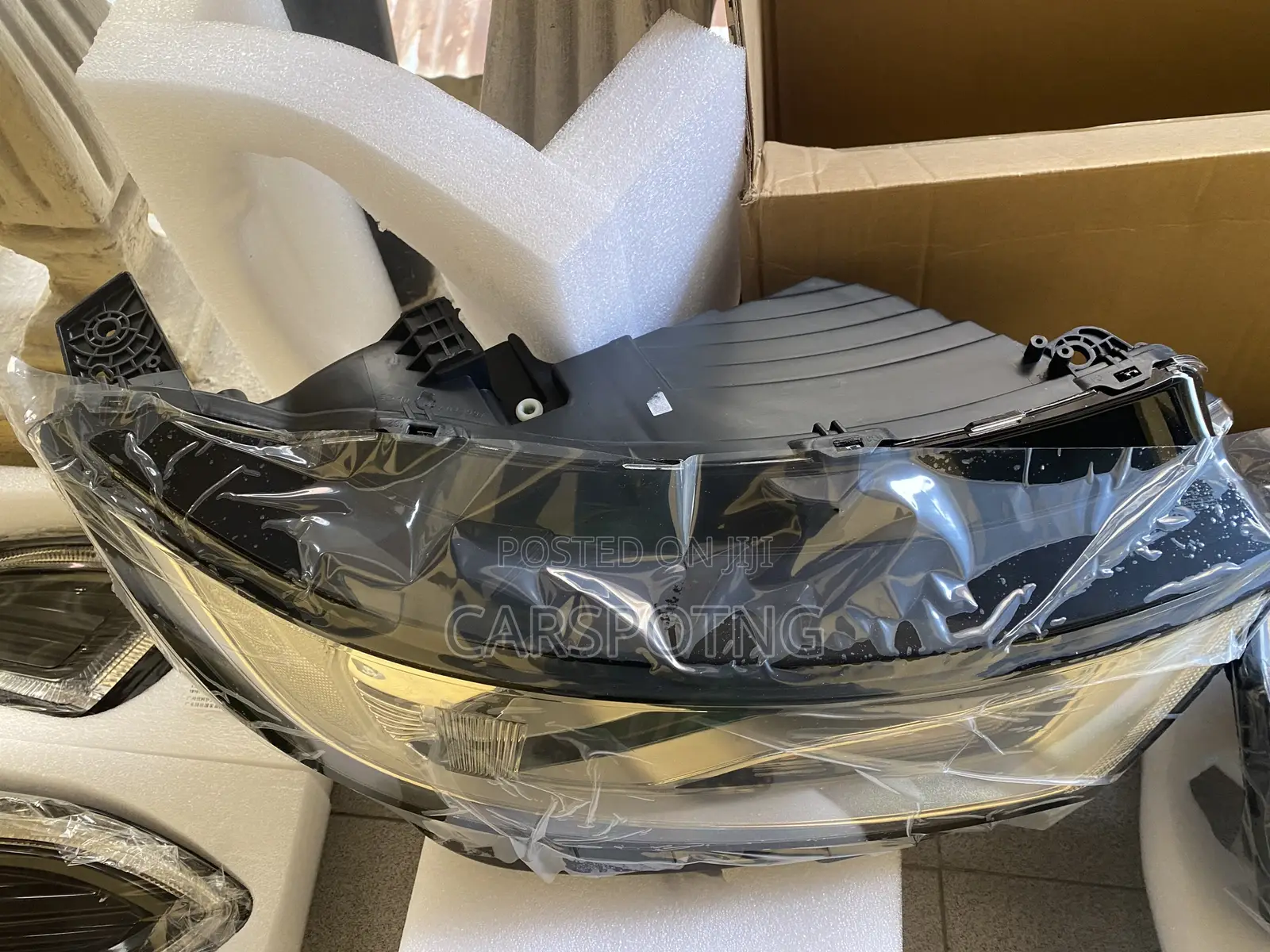 Set of 2015 to 2018 Ford Edge Headlight