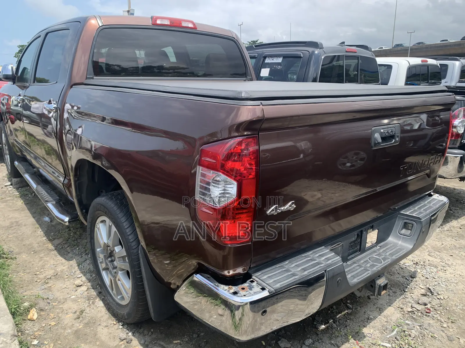 Toyota Tundra 2015 Brown