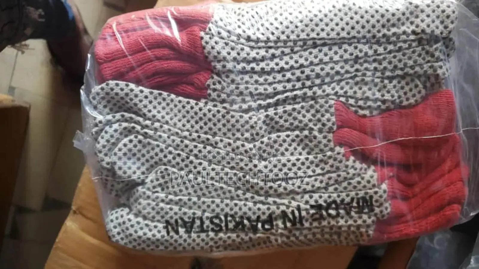 Dotted Cotton Handglove