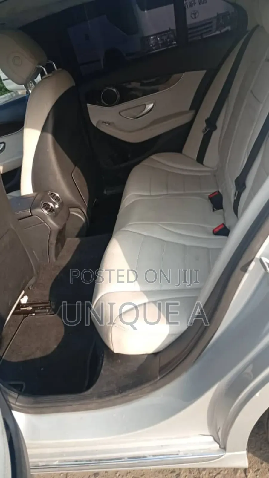 Mercedes-Benz C300 2017 Silver