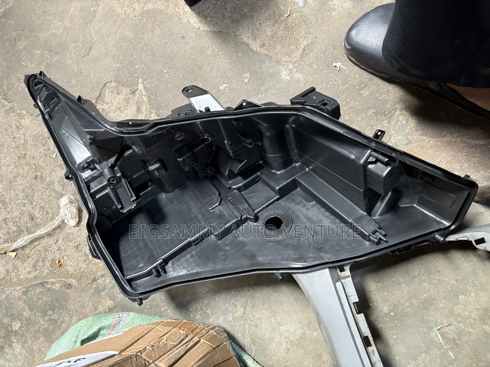 Lexus Lx 570 2017/2022 Backlight Cover