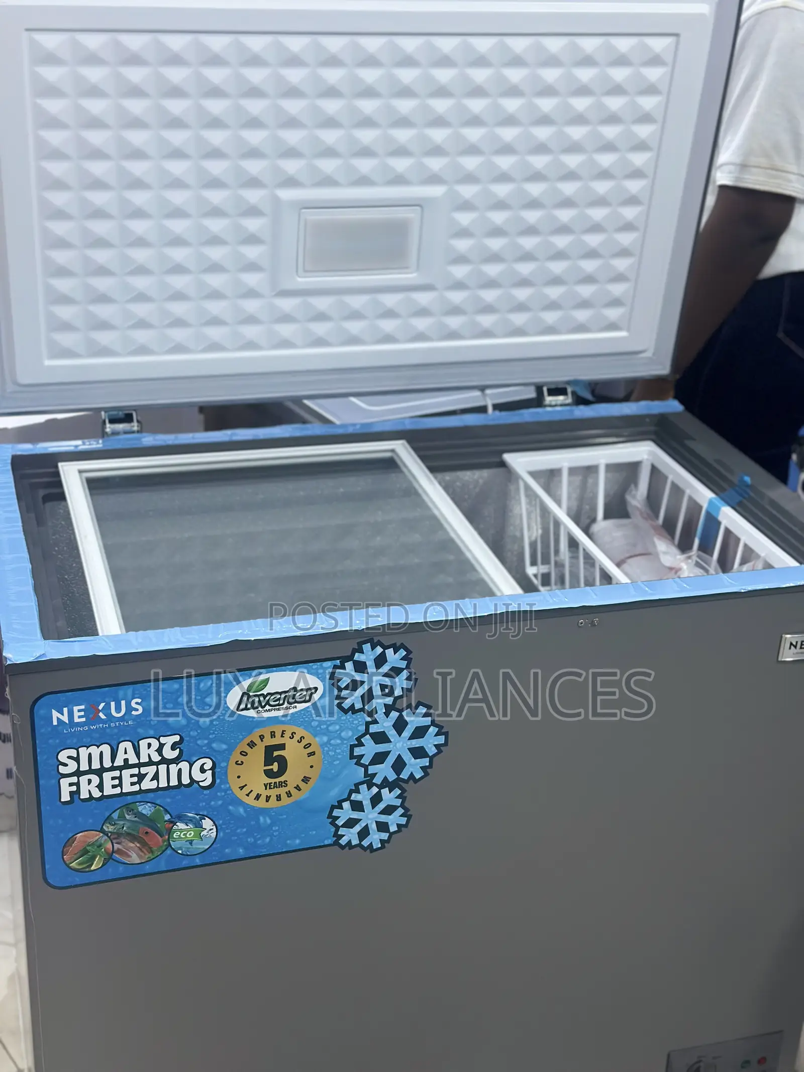 Nexus 200l Always Fresh Chest Freezer Features an Easy to Clean