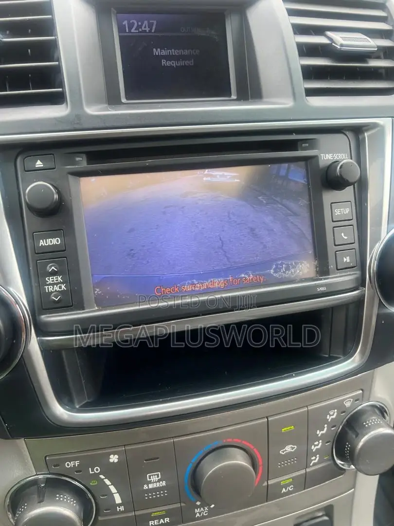 Toyota Highlander SE 3.5L 4WD 2013 Gray