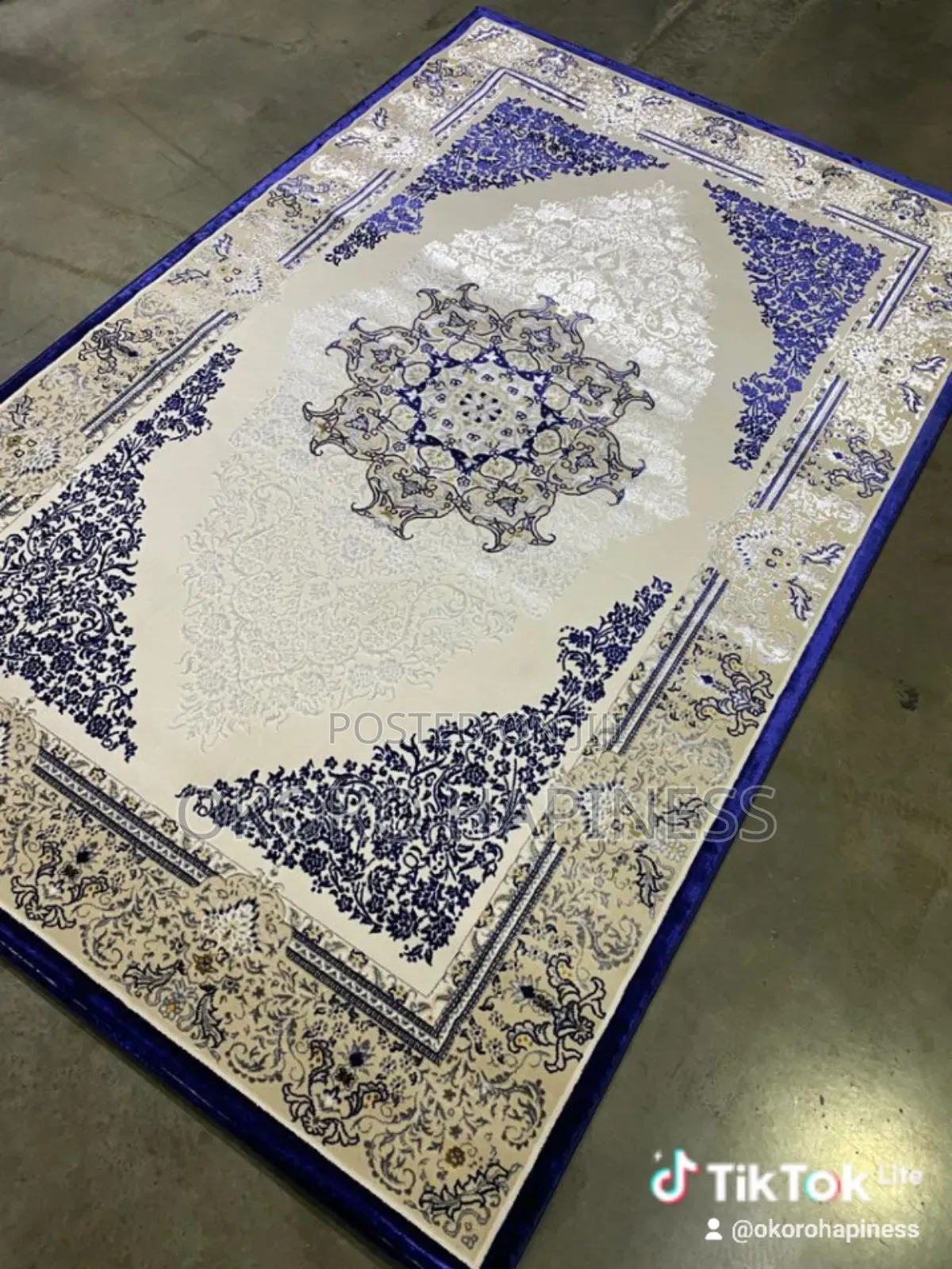 Quality Center Rug 3d