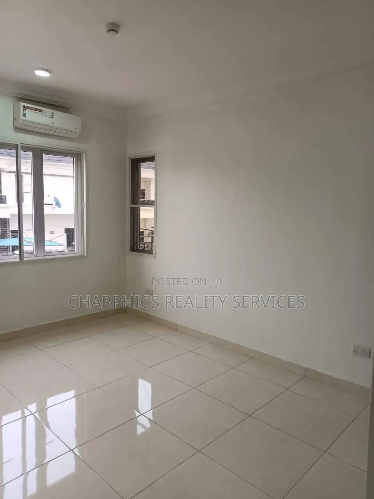 3bdrm Apartment in Chevron for rent
