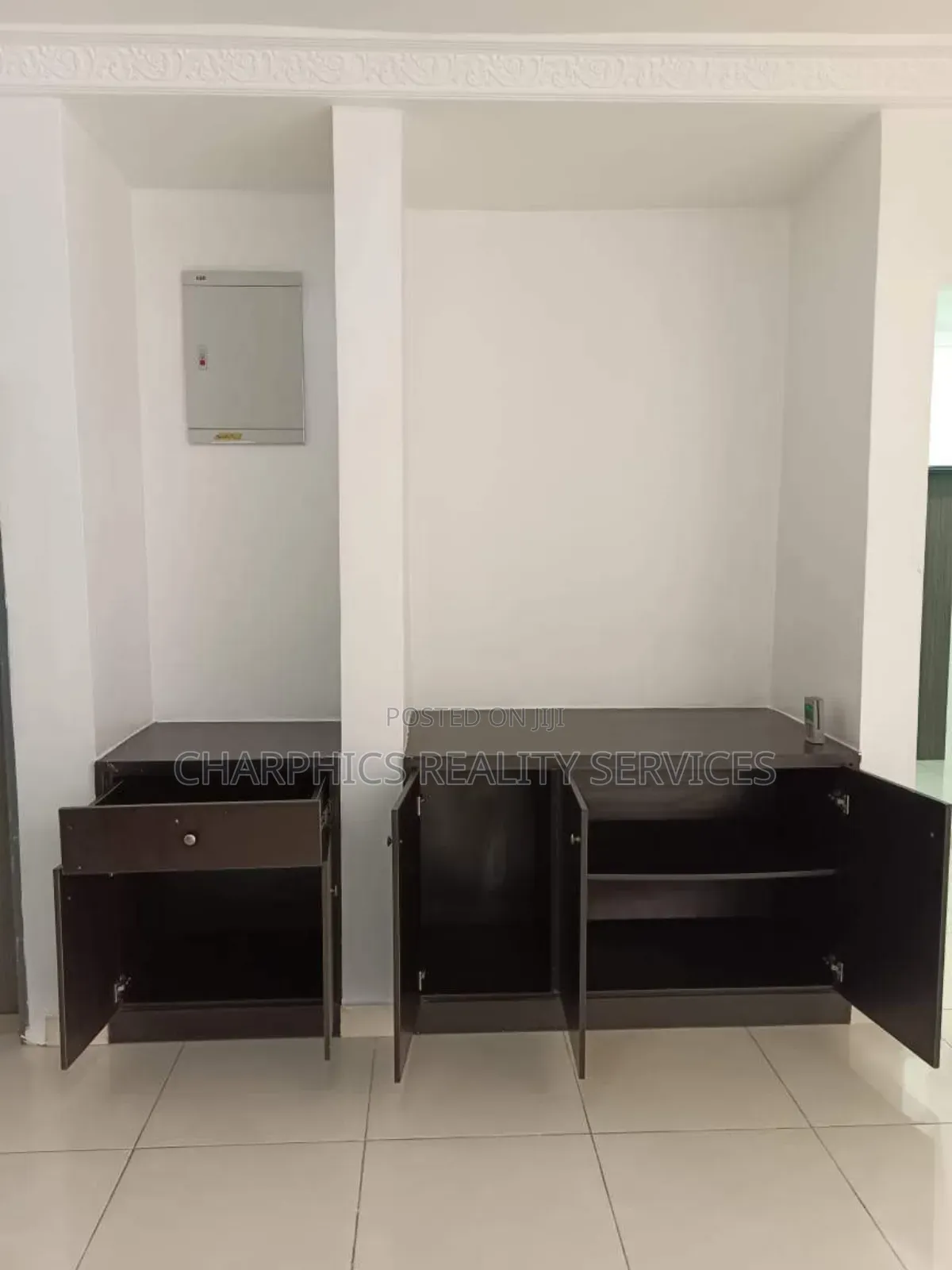 3bdrm Apartment in Chevron for rent