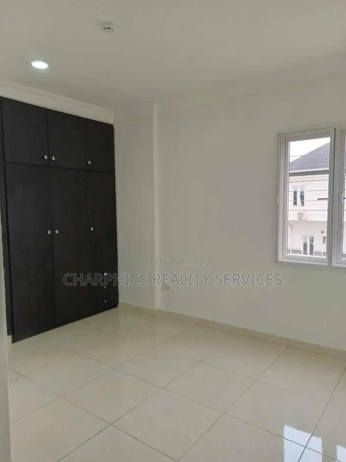 3bdrm Apartment in Chevron for rent