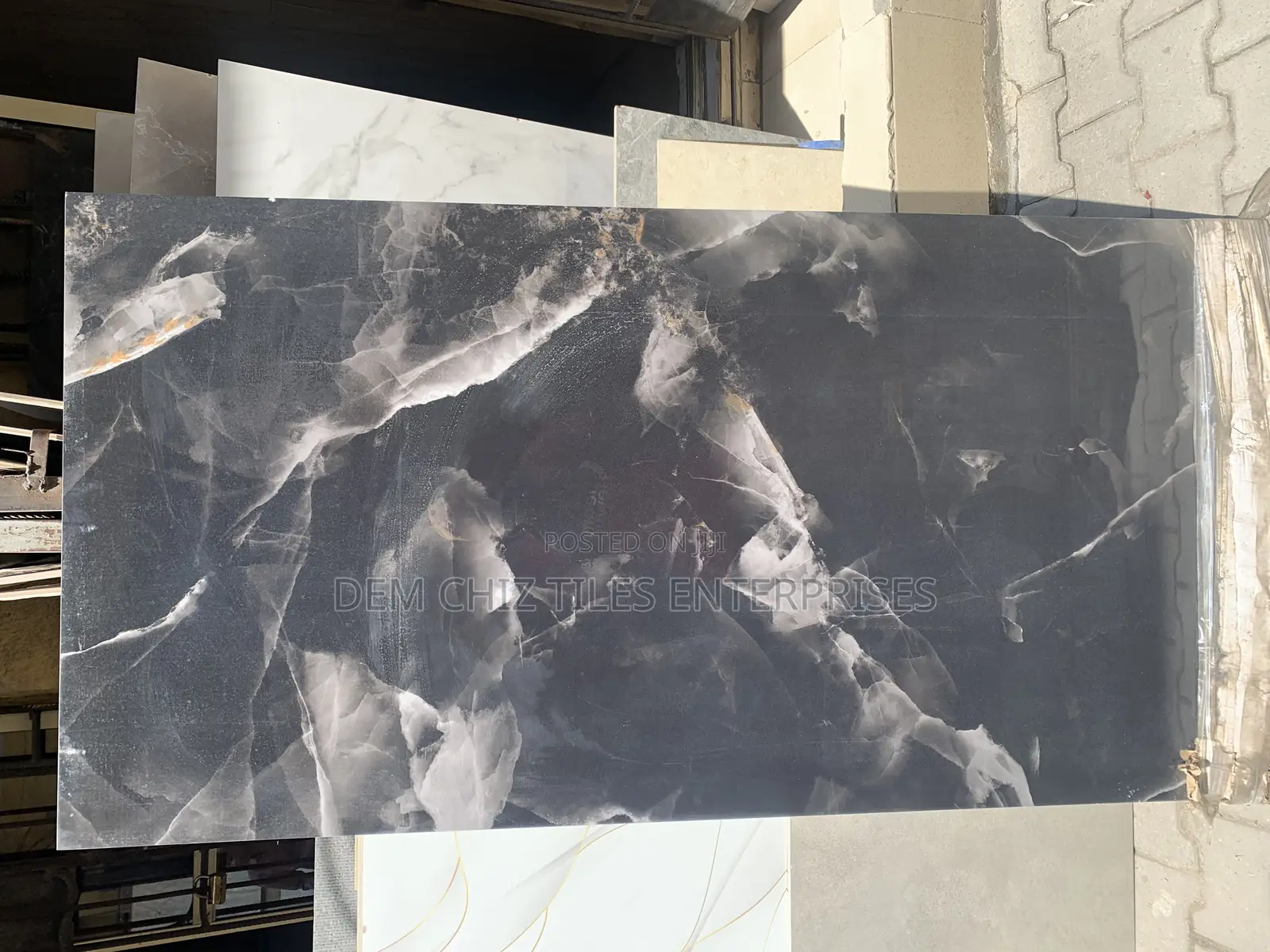 Black Onyx White Tiles 80cm*160cm