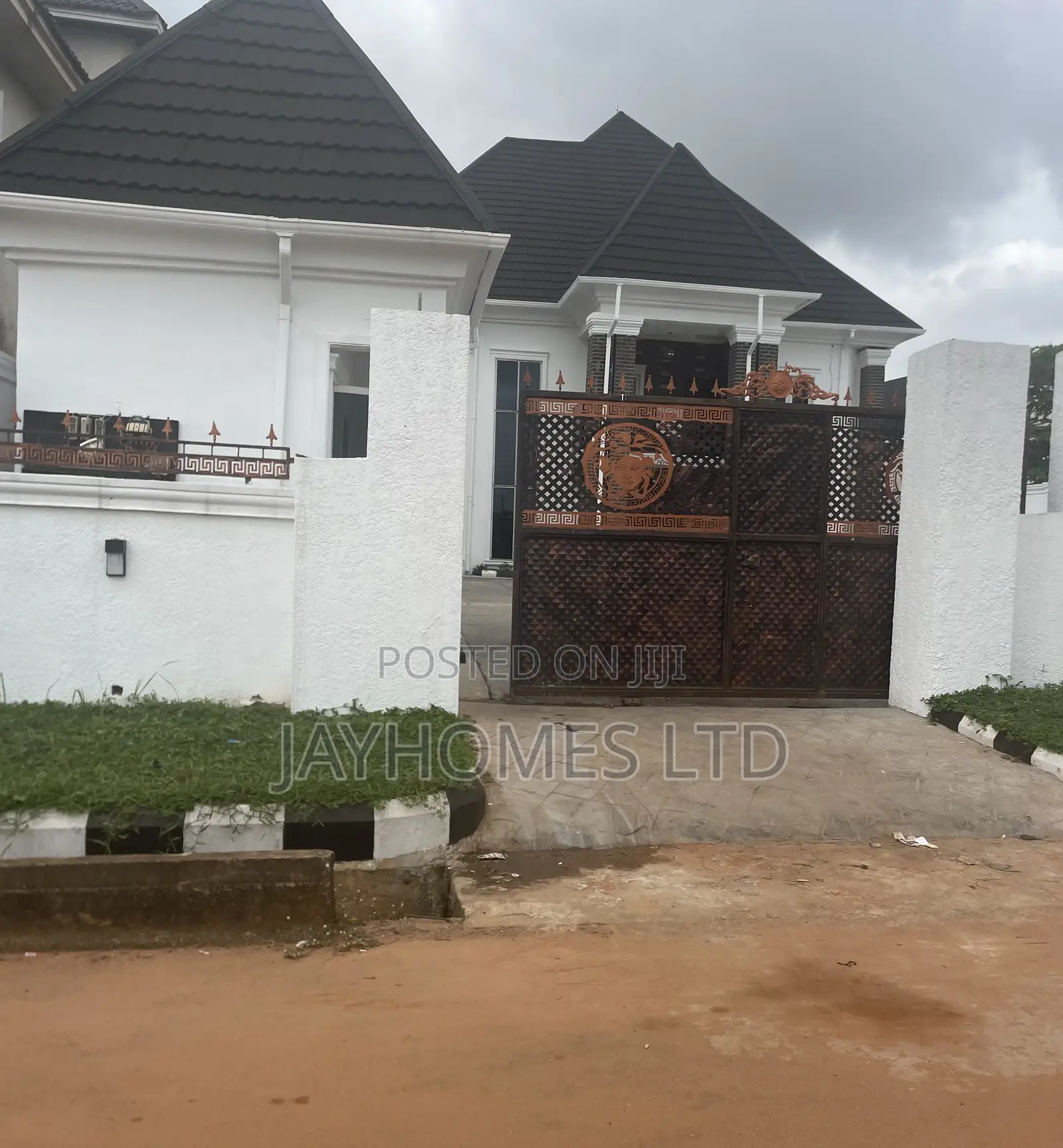 6 Bedroom Duplex on a 70by100 for Sale at Midwifery Asaba