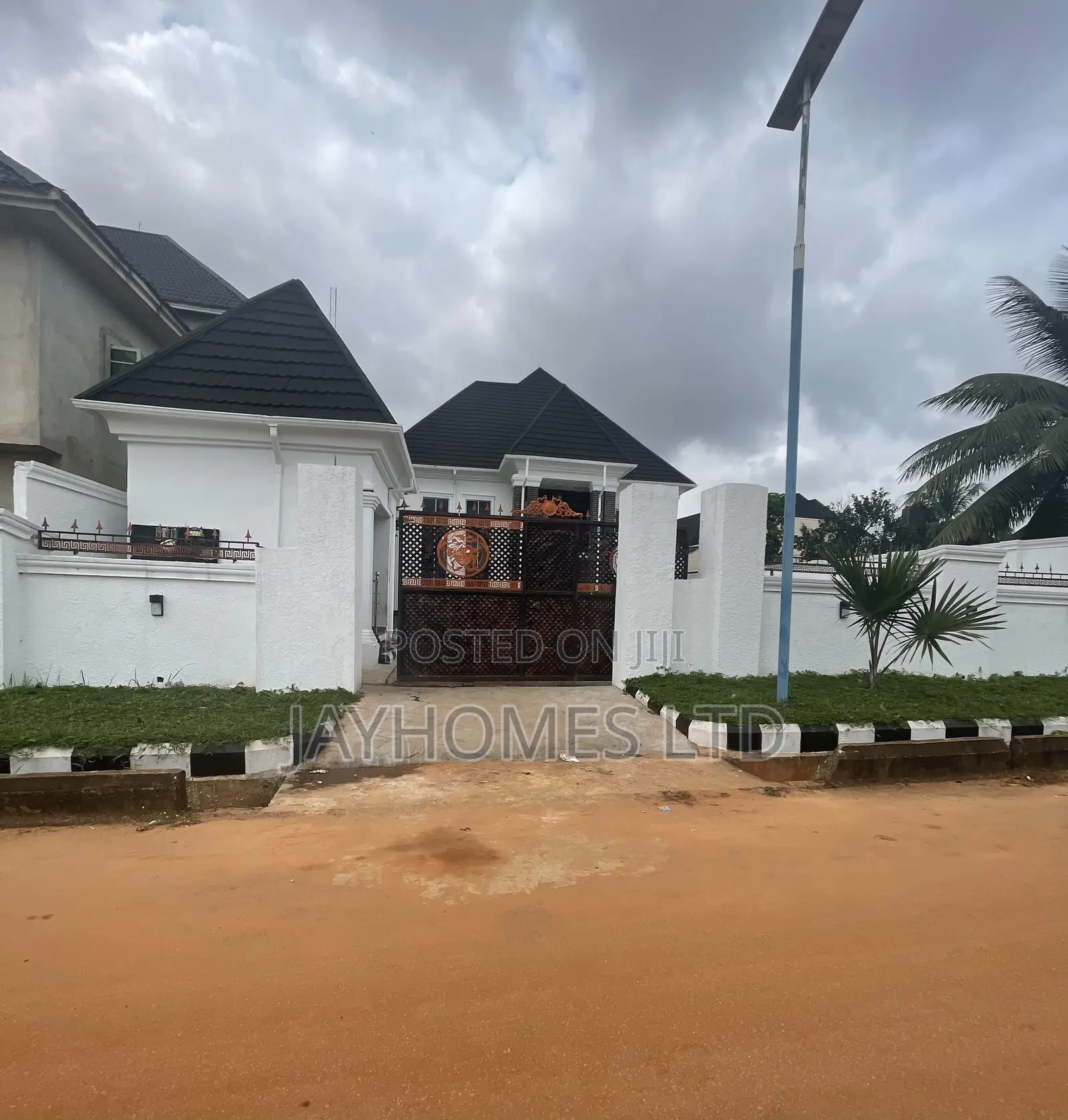 6 Bedroom Duplex on a 70by100 for Sale at Midwifery Asaba