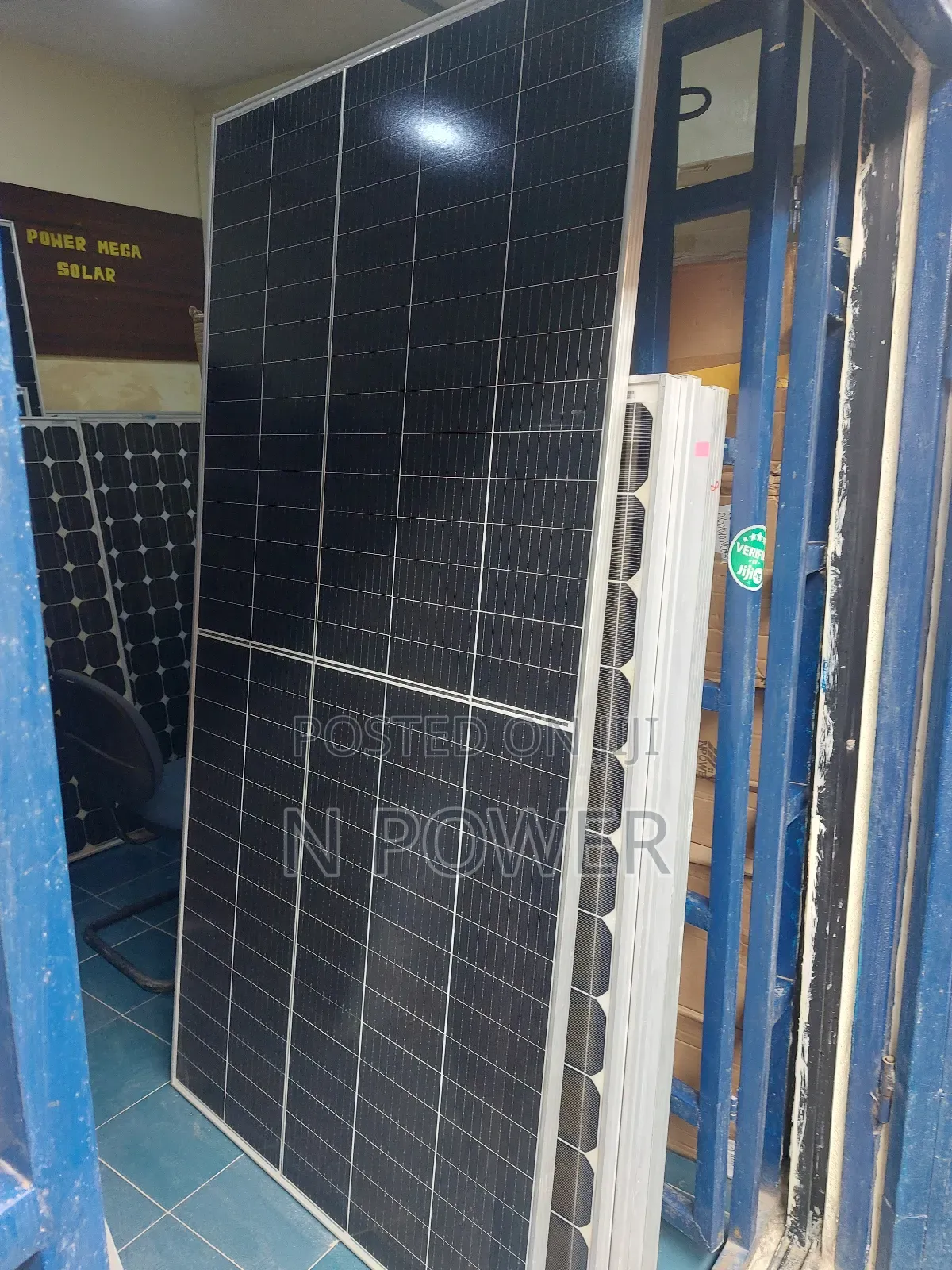 Canadian Used Mono Crystalline Solar Panels 650w 144cell Complete 9fit
