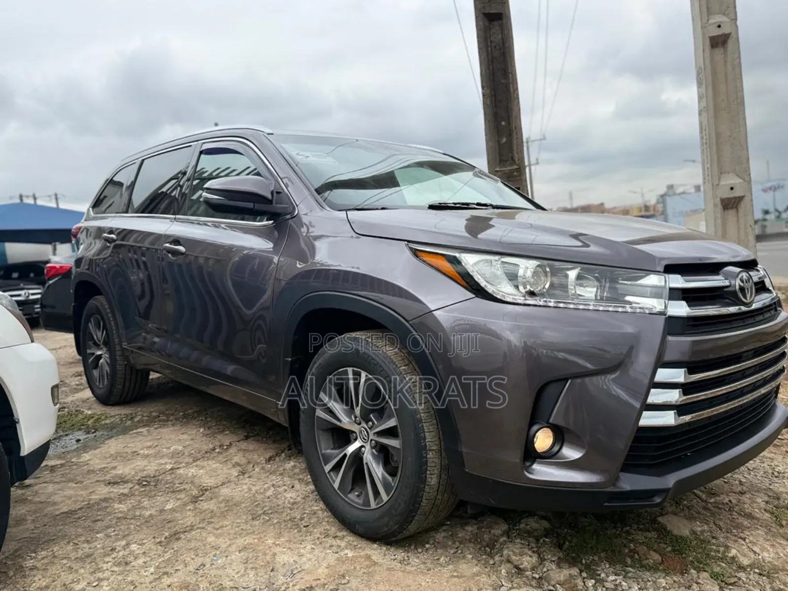 Toyota Highlander XLE V6 4x4 (3.5L 6cyl 6A) 2016 Brown