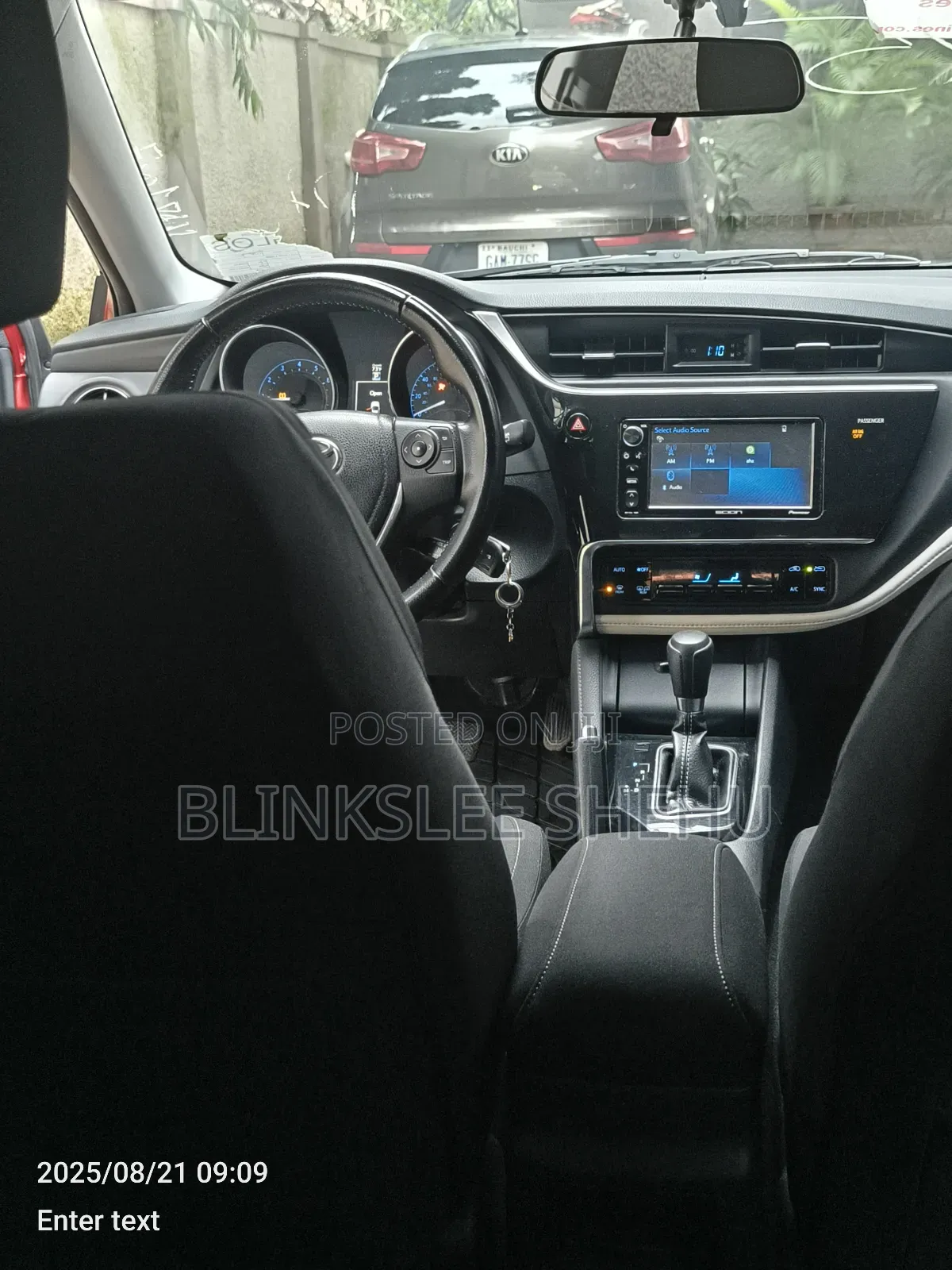 Toyota Corolla 2016 Red
