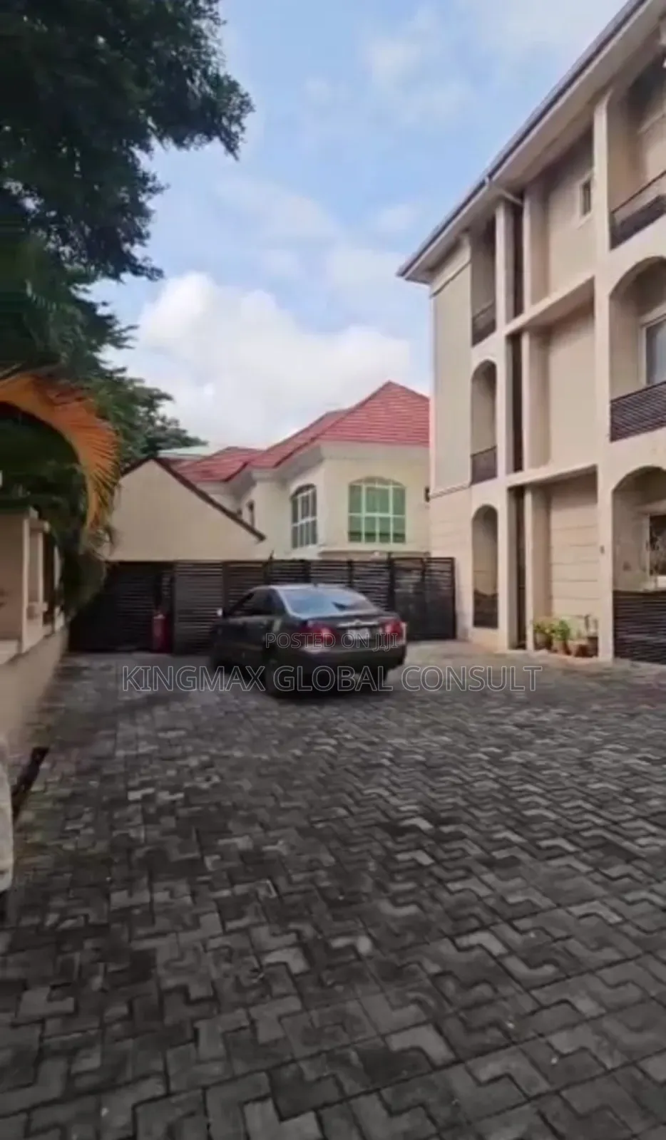 3bdrm Apartment in Wuse Zone Abuja for sale