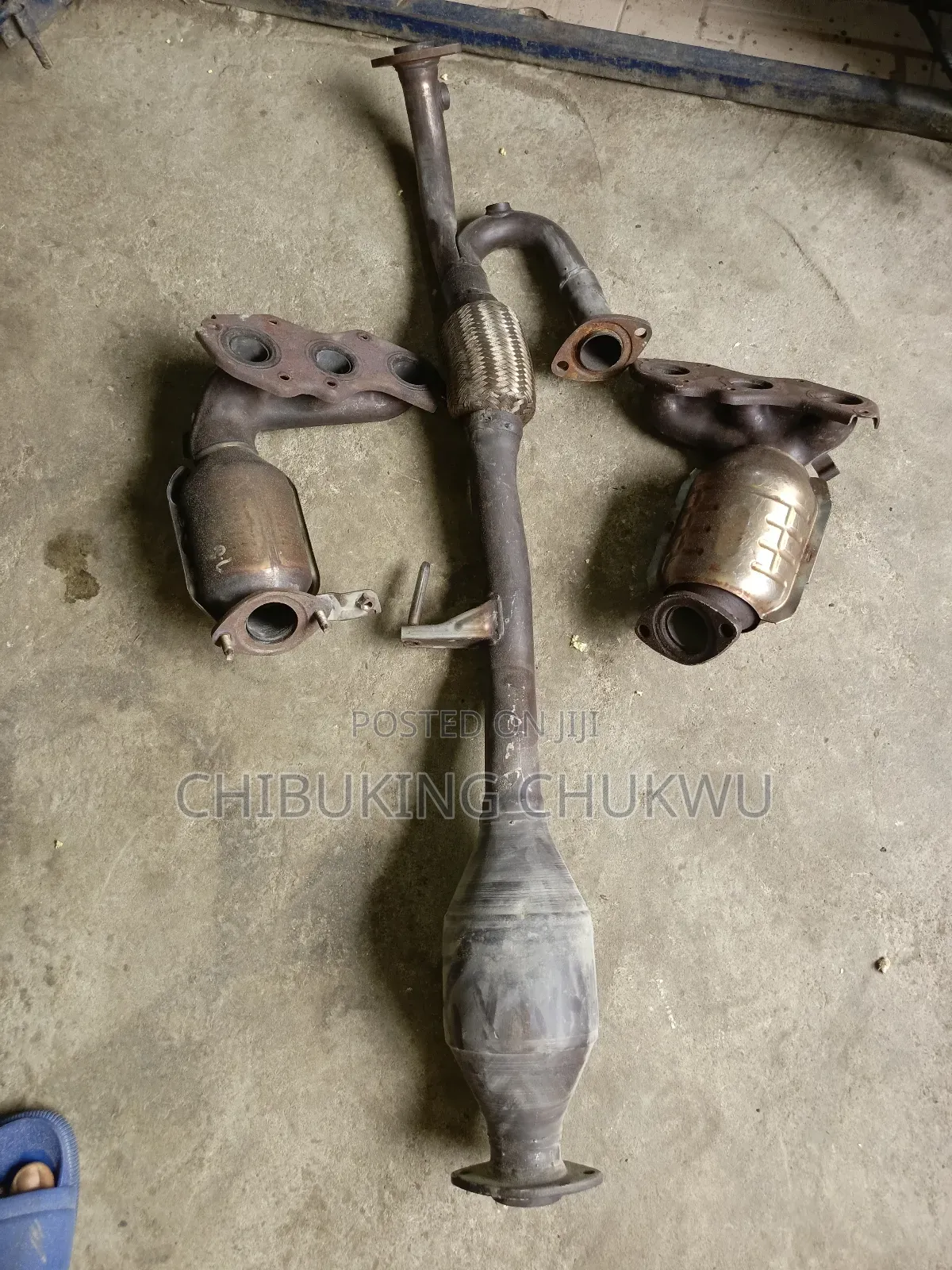 Lexus Es350 2007-2010 Complete Catalytic Converter Exhaust Pot.